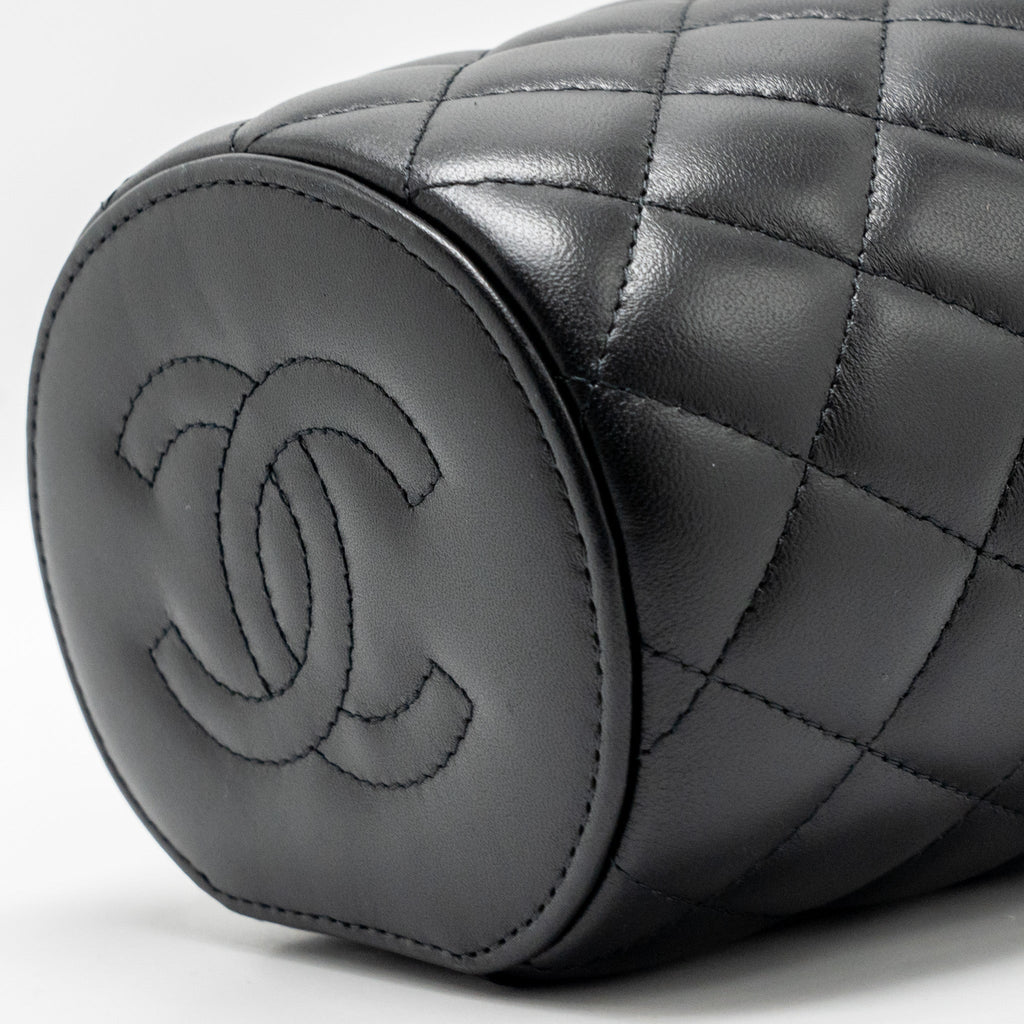 chanel-afternoon-tea-top-handle-vanity-case-with-chain-lambskin-black-ghw-microchip