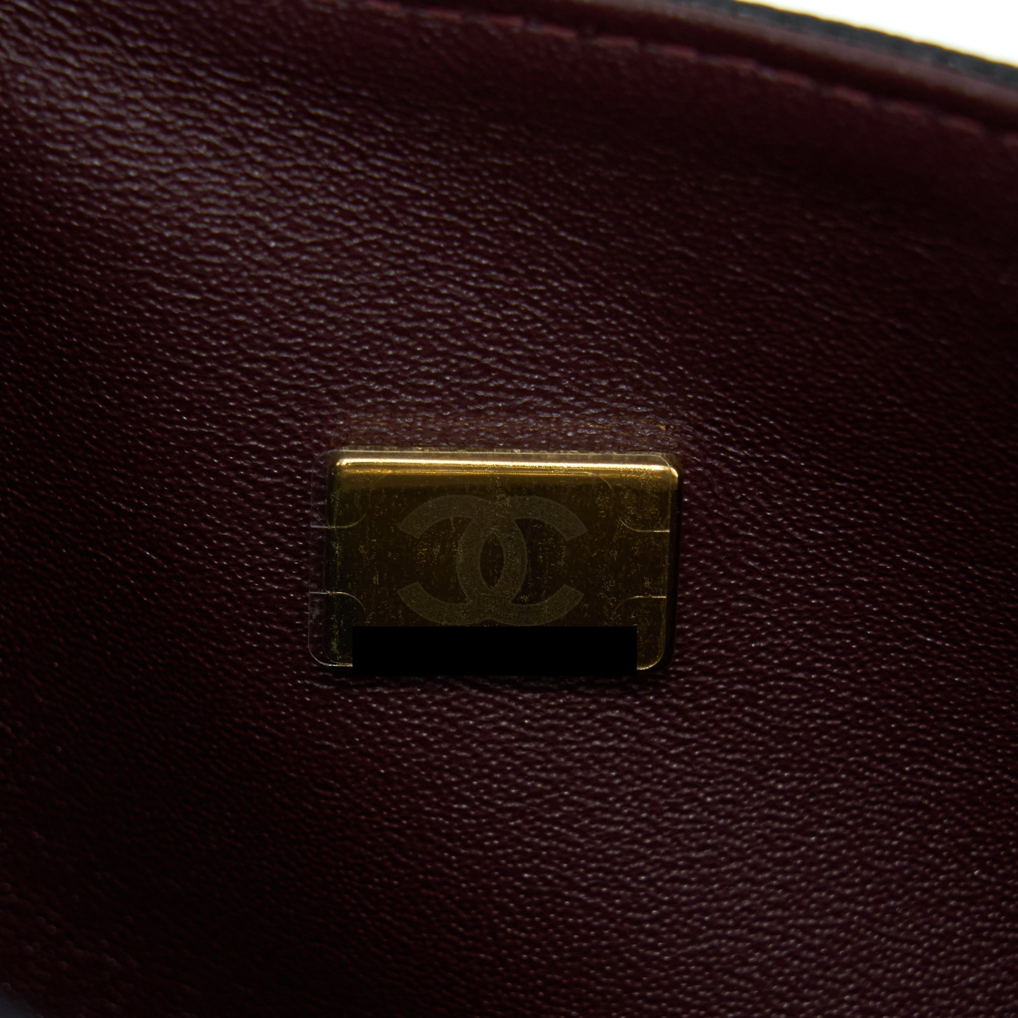 chanel-small-classic-double-flap-caviar-black-ghw-microchip-2