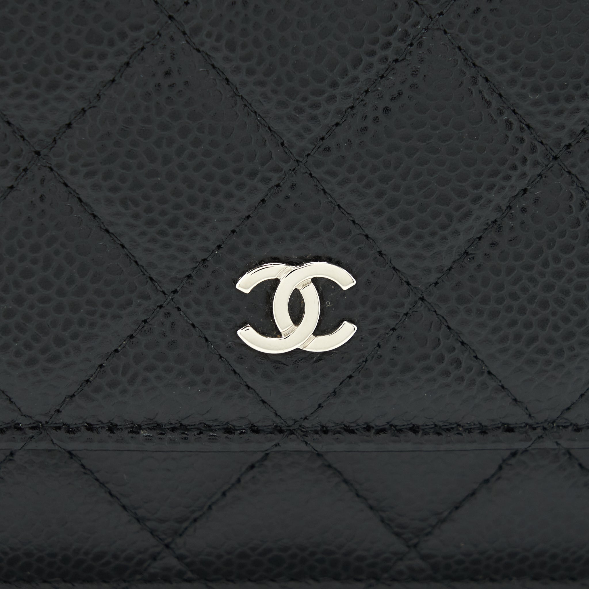 chanel-classic-wallet-on-chain-caviar-black-shw-1
