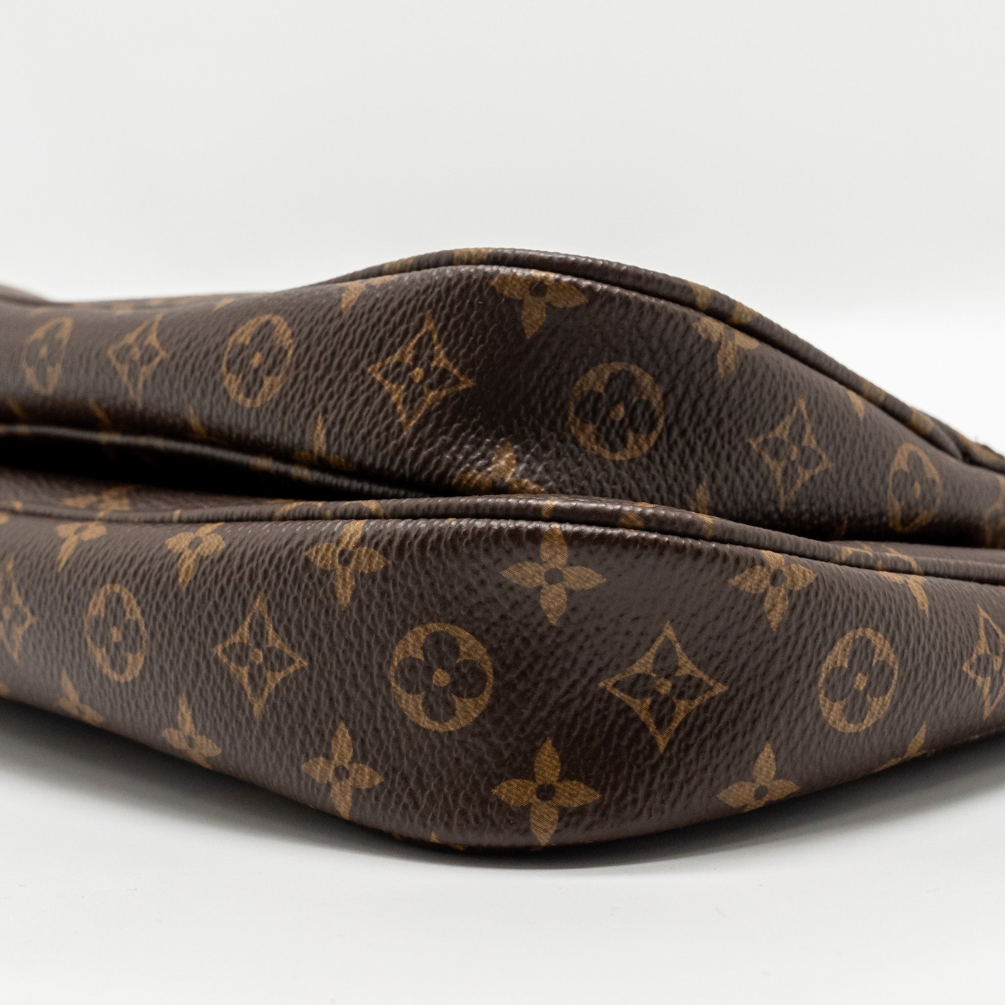 louis-vuitton-multi-pochette-accessories-khaki-strap-monogram-canvas-ghw-2