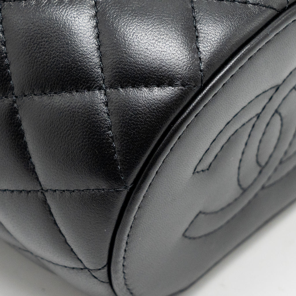 chanel-afternoon-tea-top-handle-vanity-case-with-chain-lambskin-black-ghw-microchip