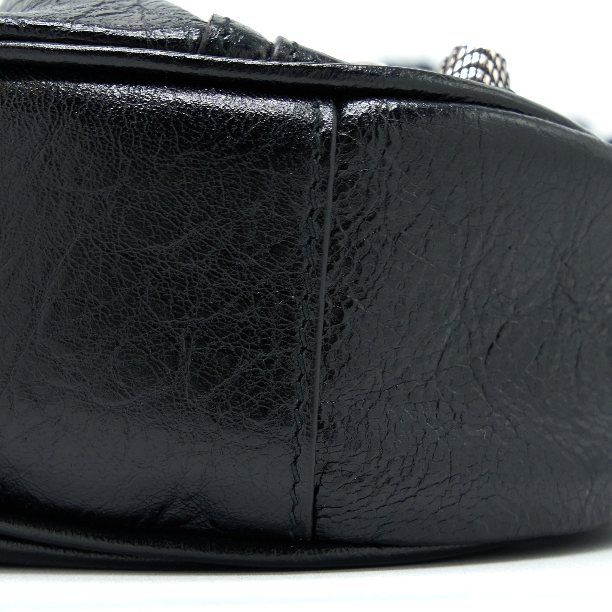 balenciaga-le-cagole-xs-shoulder-bag-arena-lambskin-black-shw