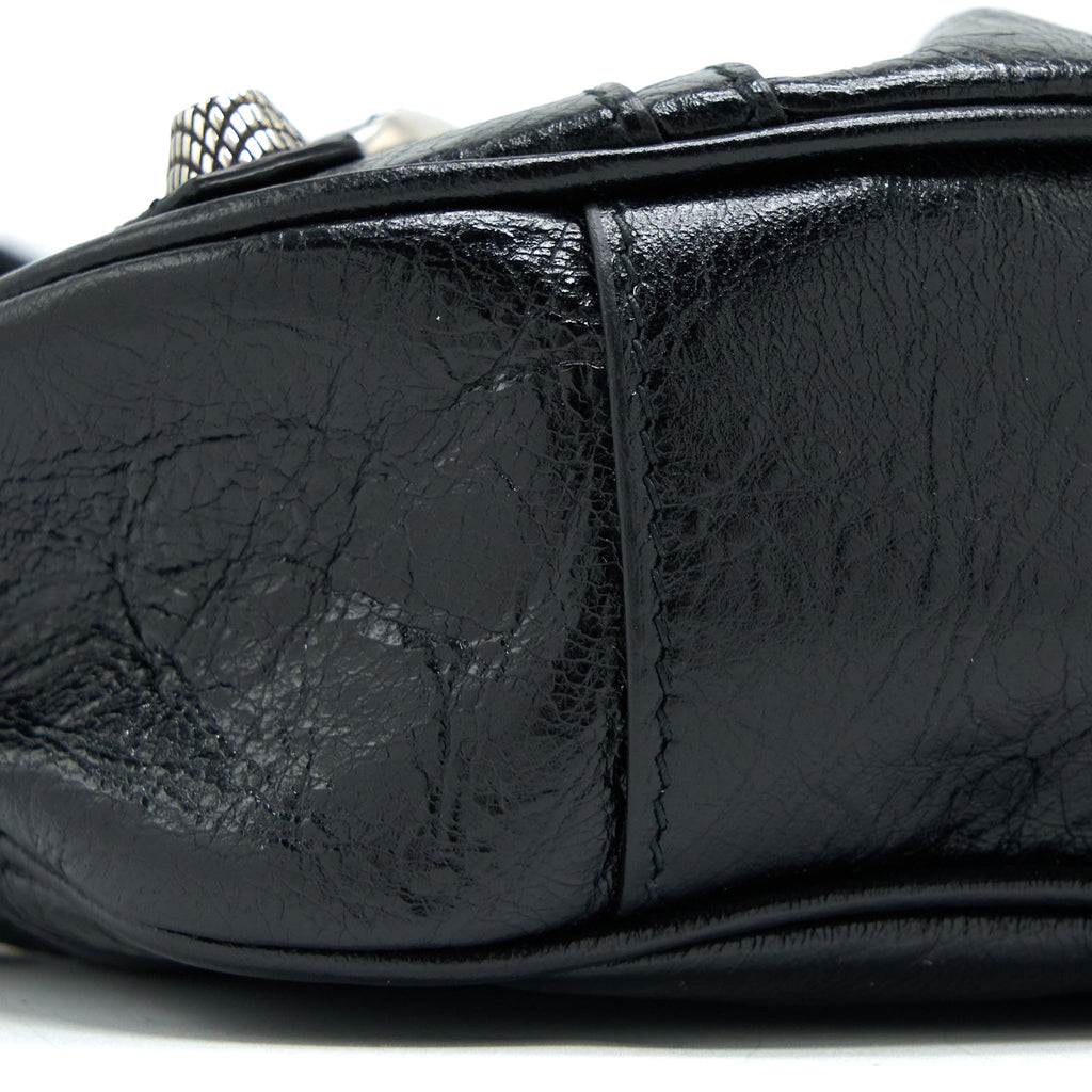 balenciaga-le-cagole-xs-shoulder-bag-arena-lambskin-black-shw
