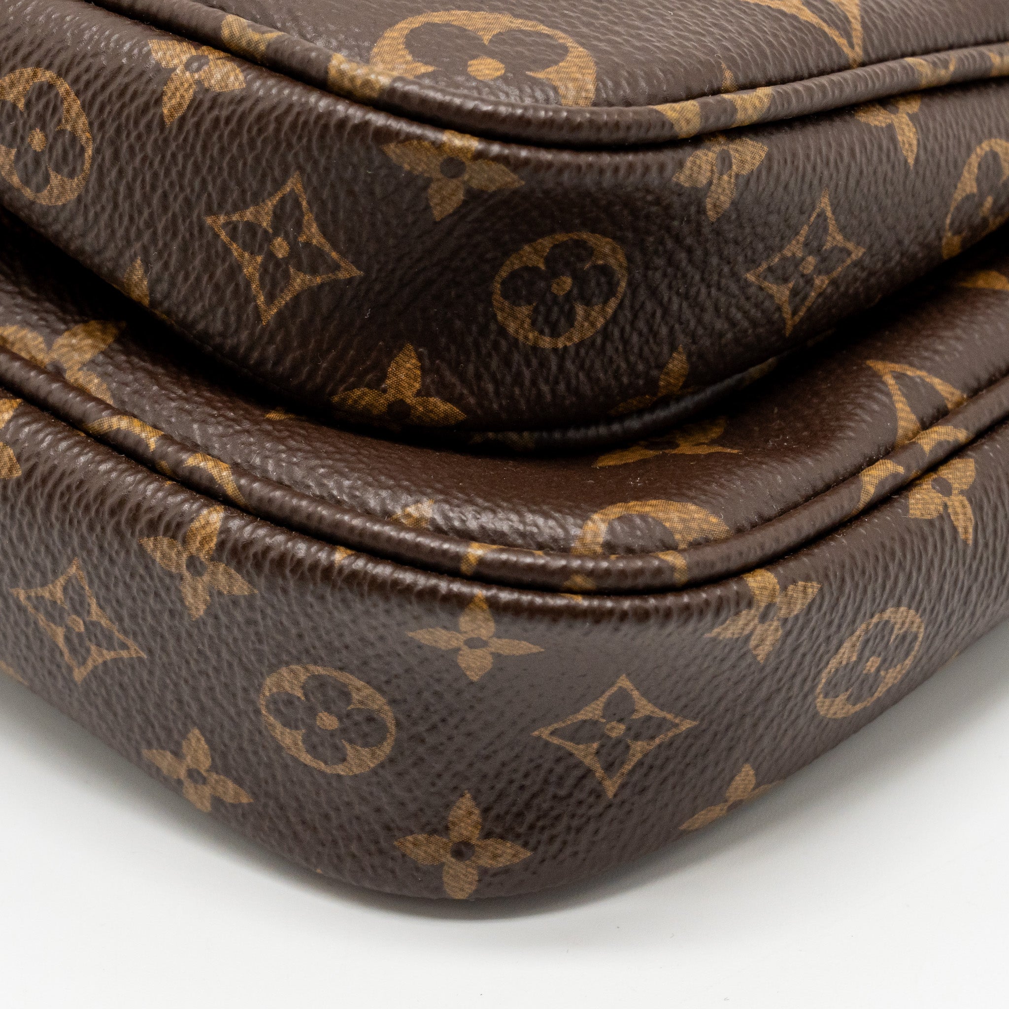 louis-vuitton-multi-pochette-accessories-khaki-strap-monogram-canvas-ghw-2