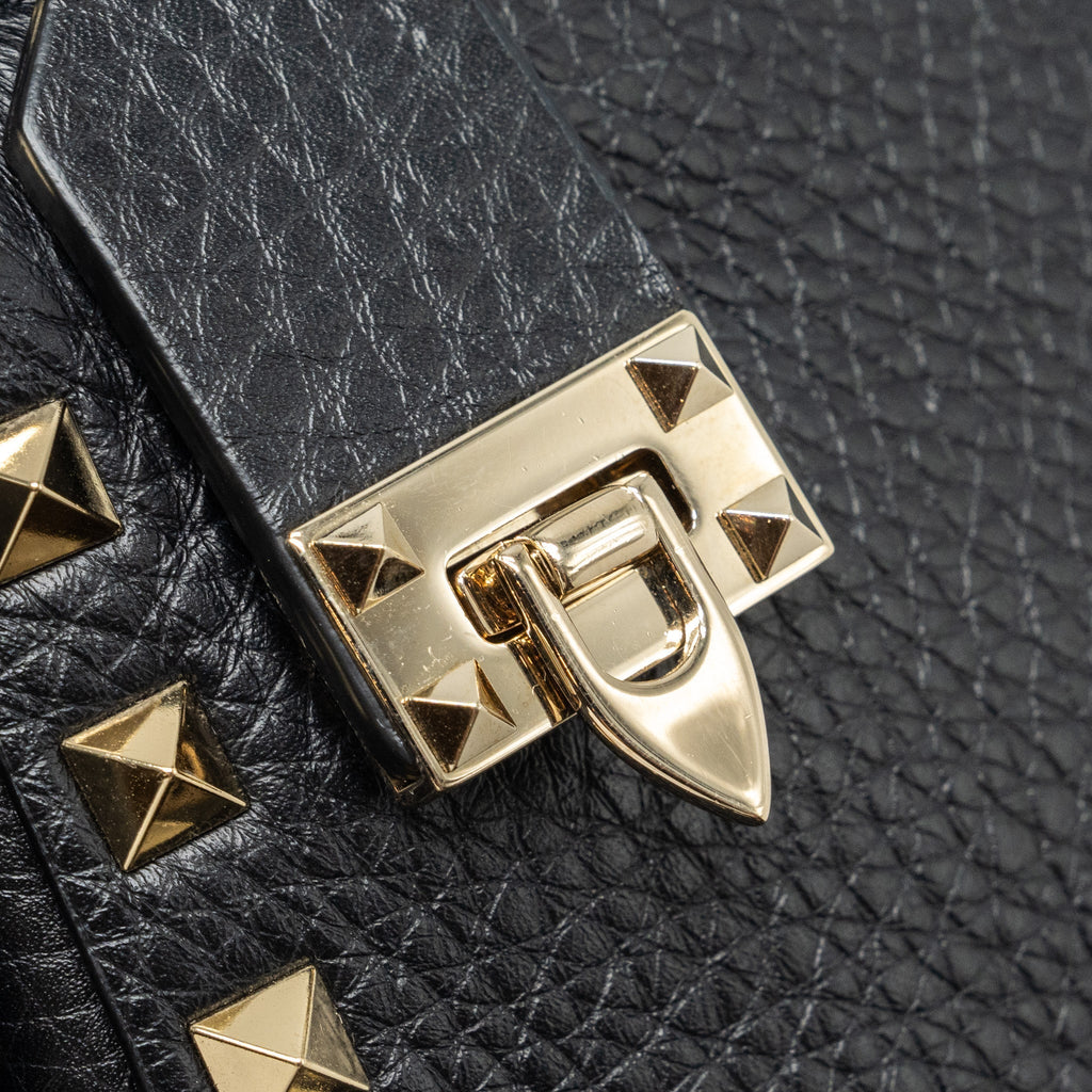 valentino-rockstud-small-top-handle-shoulder-bag-calfskin-black-lghw