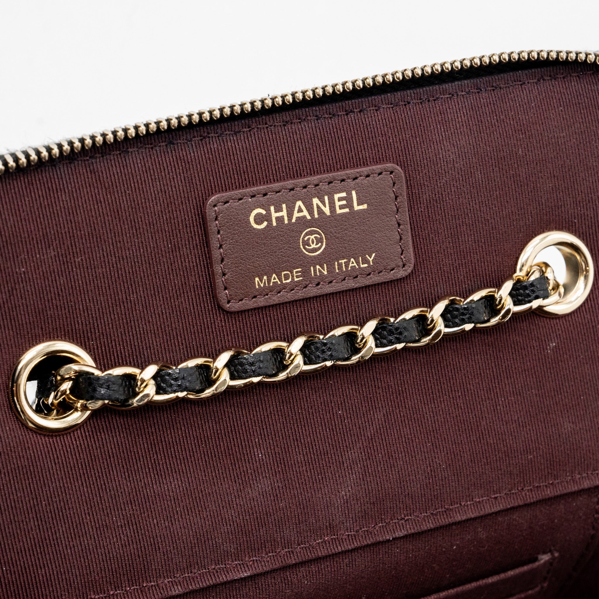 chanel-long-vanity-case-caviar-black-lghw-1