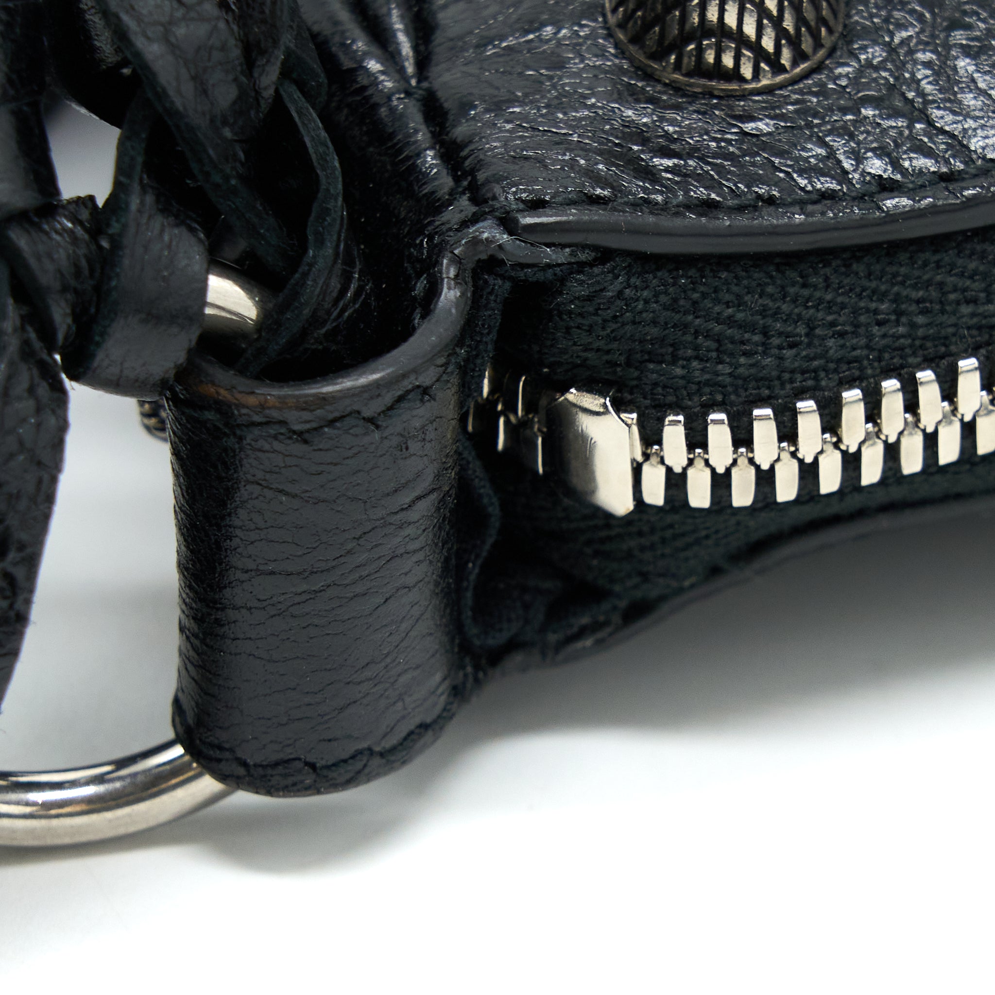 balenciaga-le-cagole-xs-shoulder-bag-arena-lambskin-black-shw