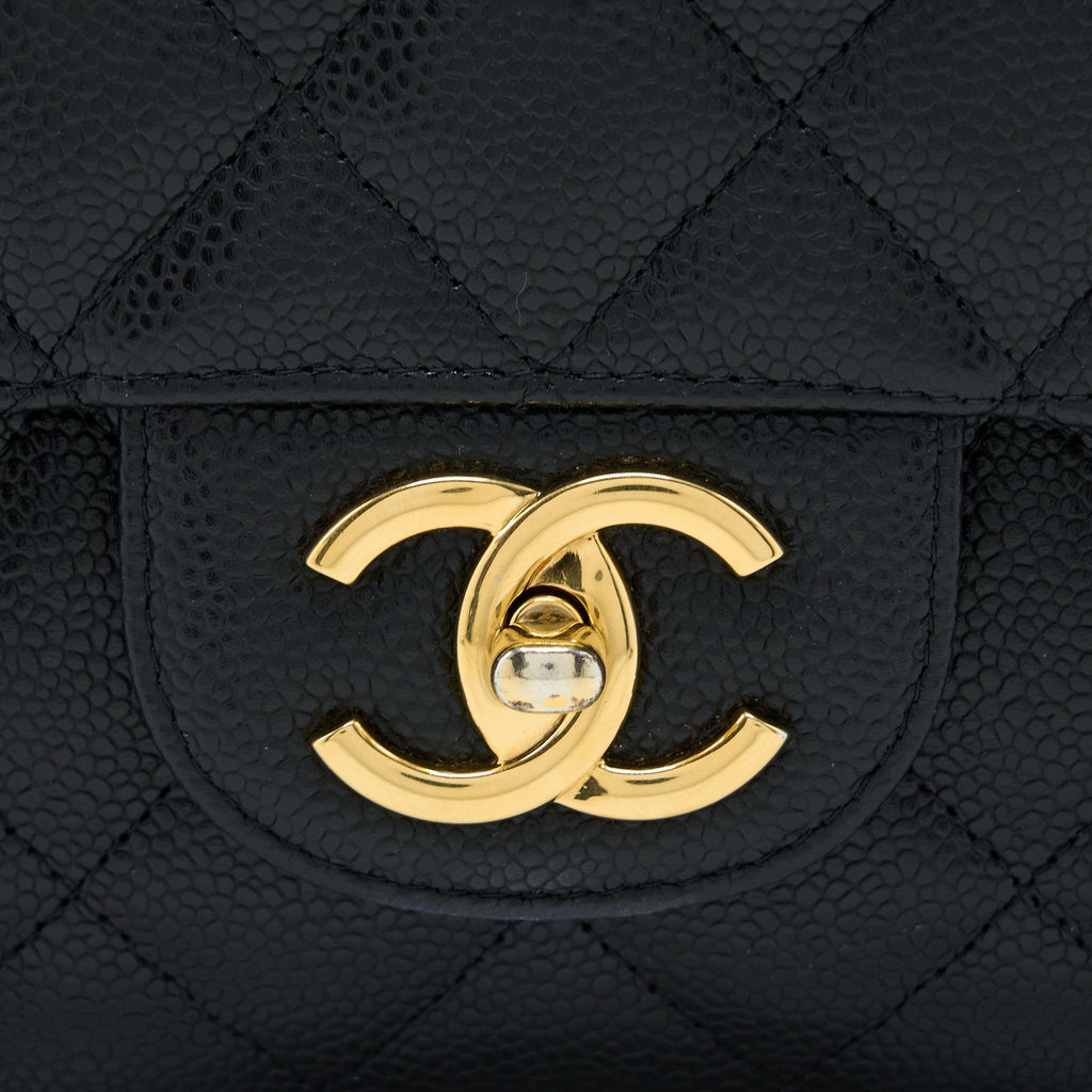 chanel-maxi-classic-double-flap-bag-caviar-black-ghw