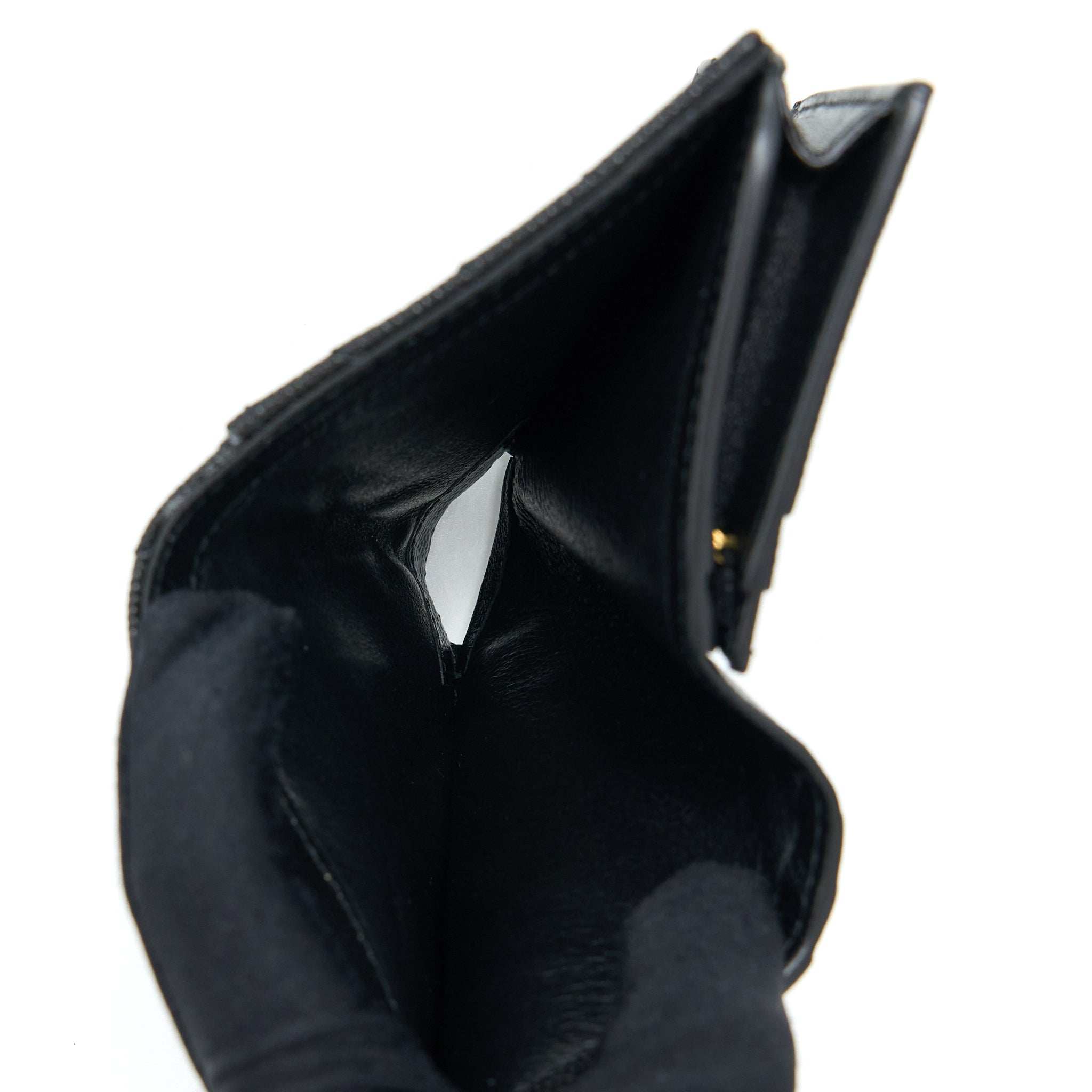 saint-laurent-ysl-pebbled-logo-plaque-cardholder-grained-calfskin-black-ghw