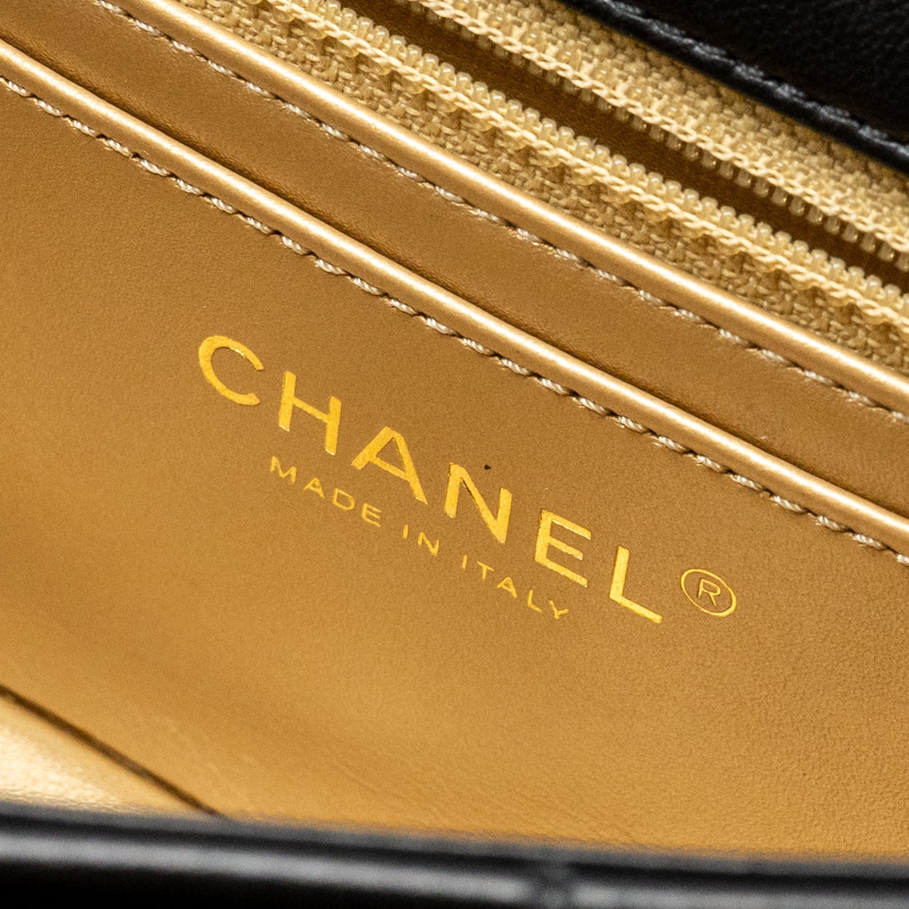 chanel-pearl-crush-mini-rectangular-flap-bag-lambskin-black-ghw-microchip-copy-2