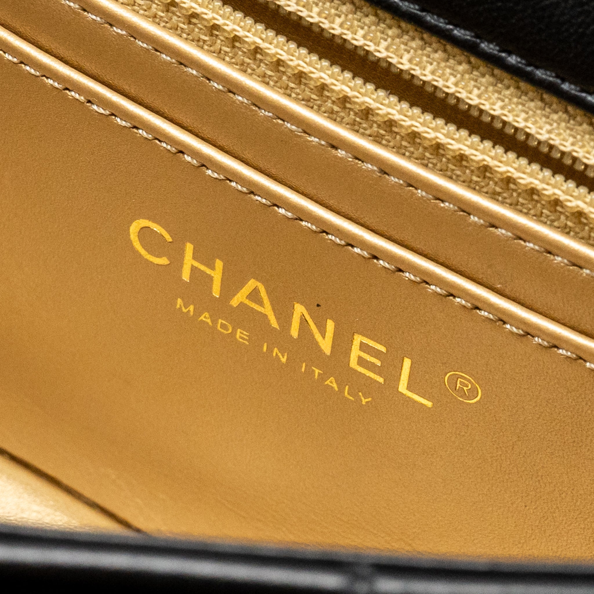 chanel-pearl-crush-mini-rectangular-flap-bag-lambskin-black-ghw-microchip-copy-2