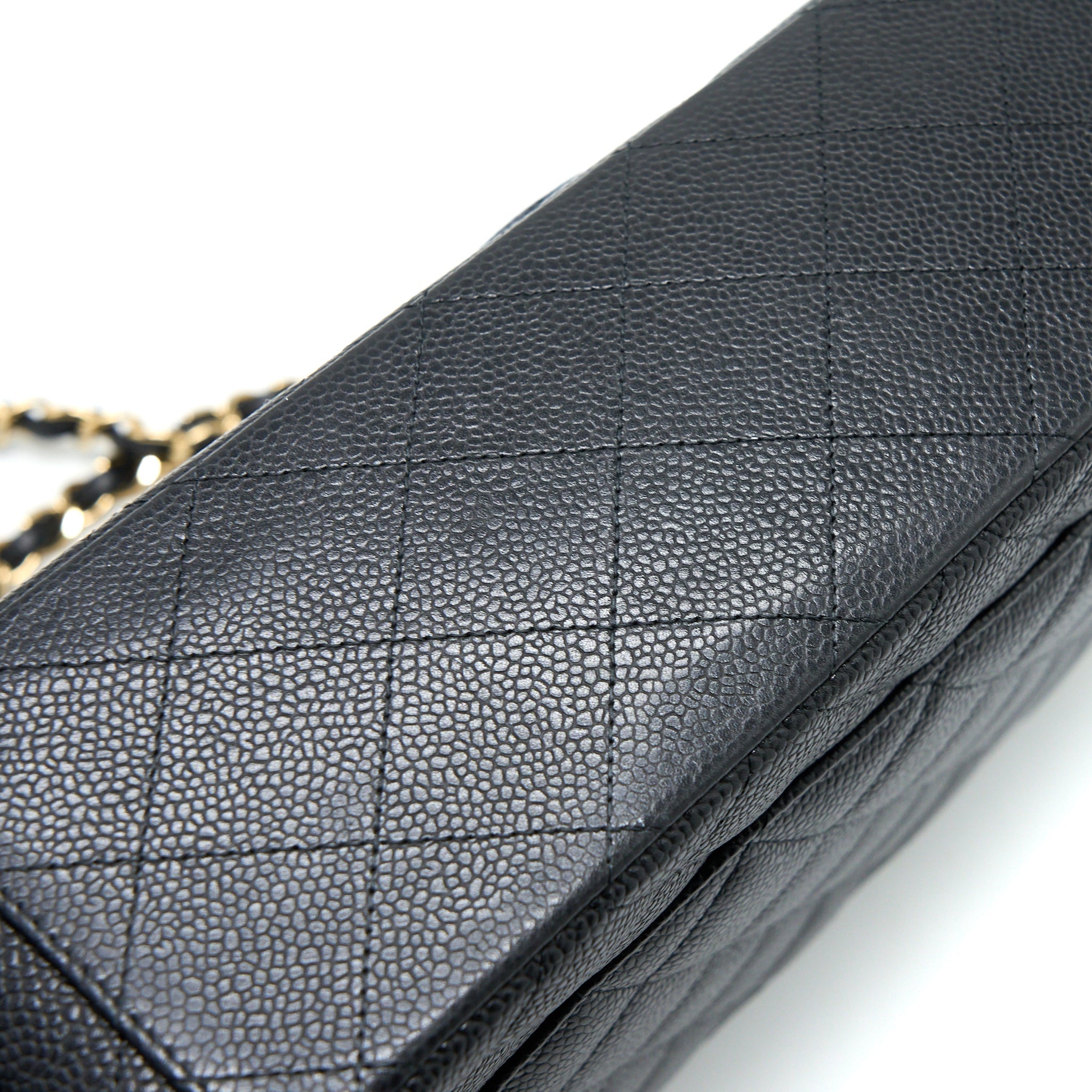 chanel-maxi-classic-double-flap-bag-caviar-black-ghw