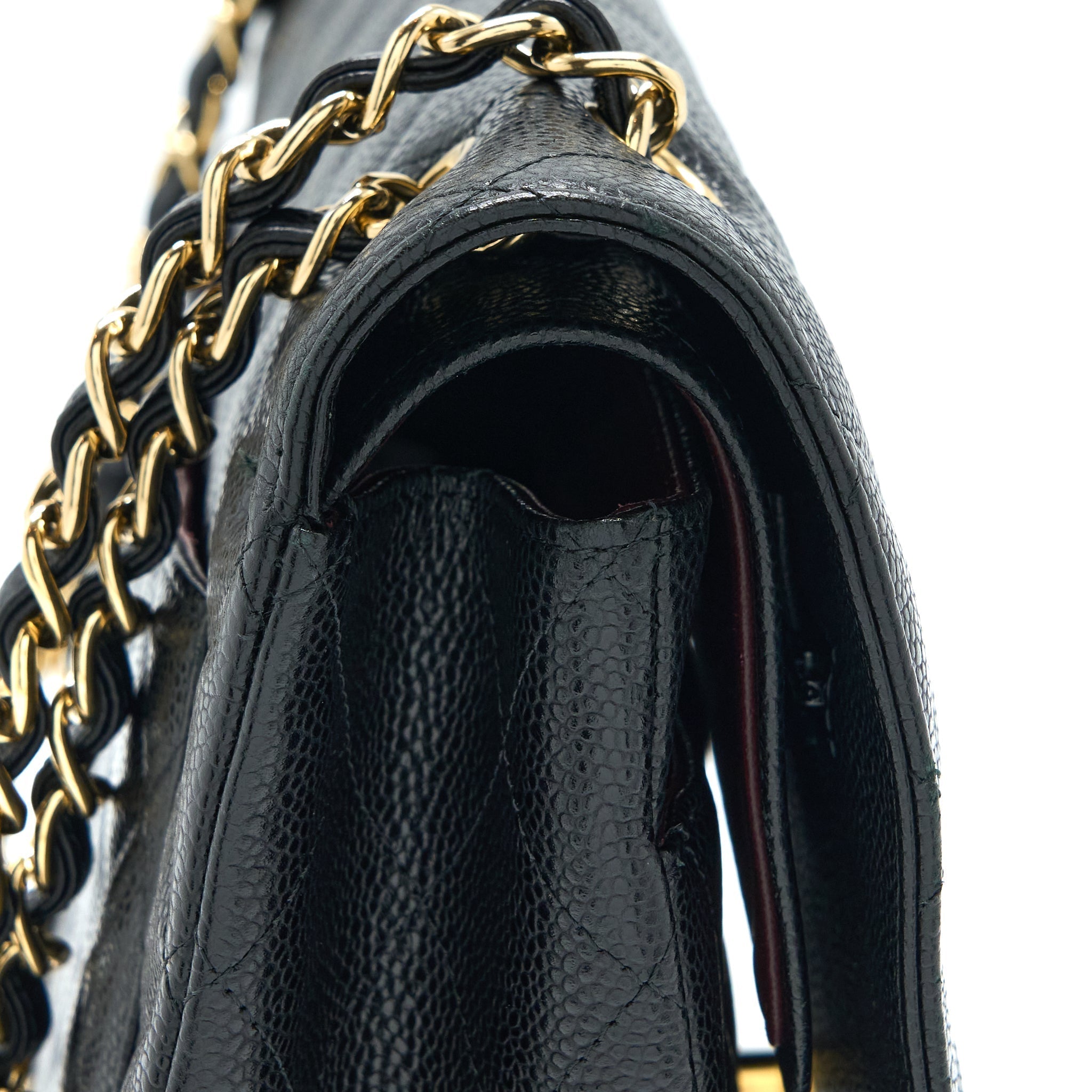 chanel-maxi-classic-double-flap-bag-caviar-black-ghw