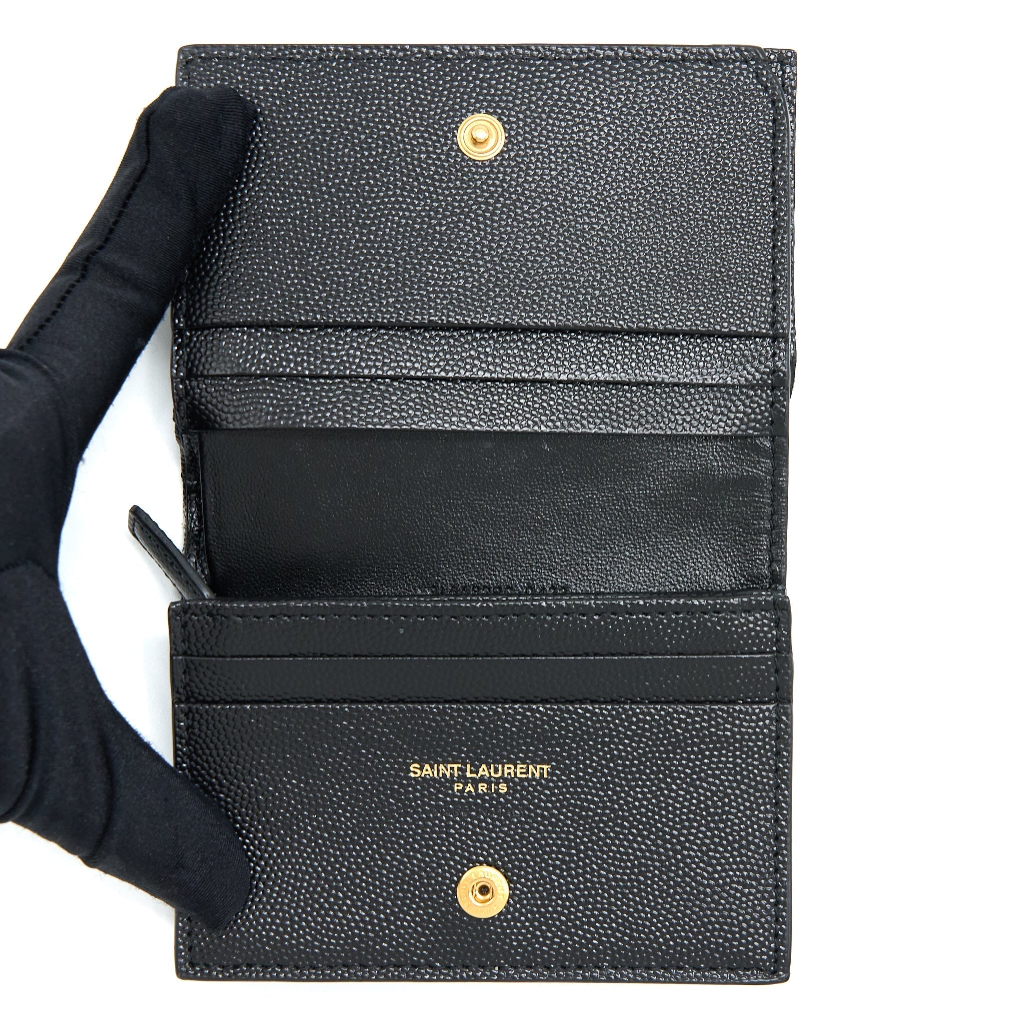 saint-laurent-ysl-pebbled-logo-plaque-cardholder-grained-calfskin-black-ghw