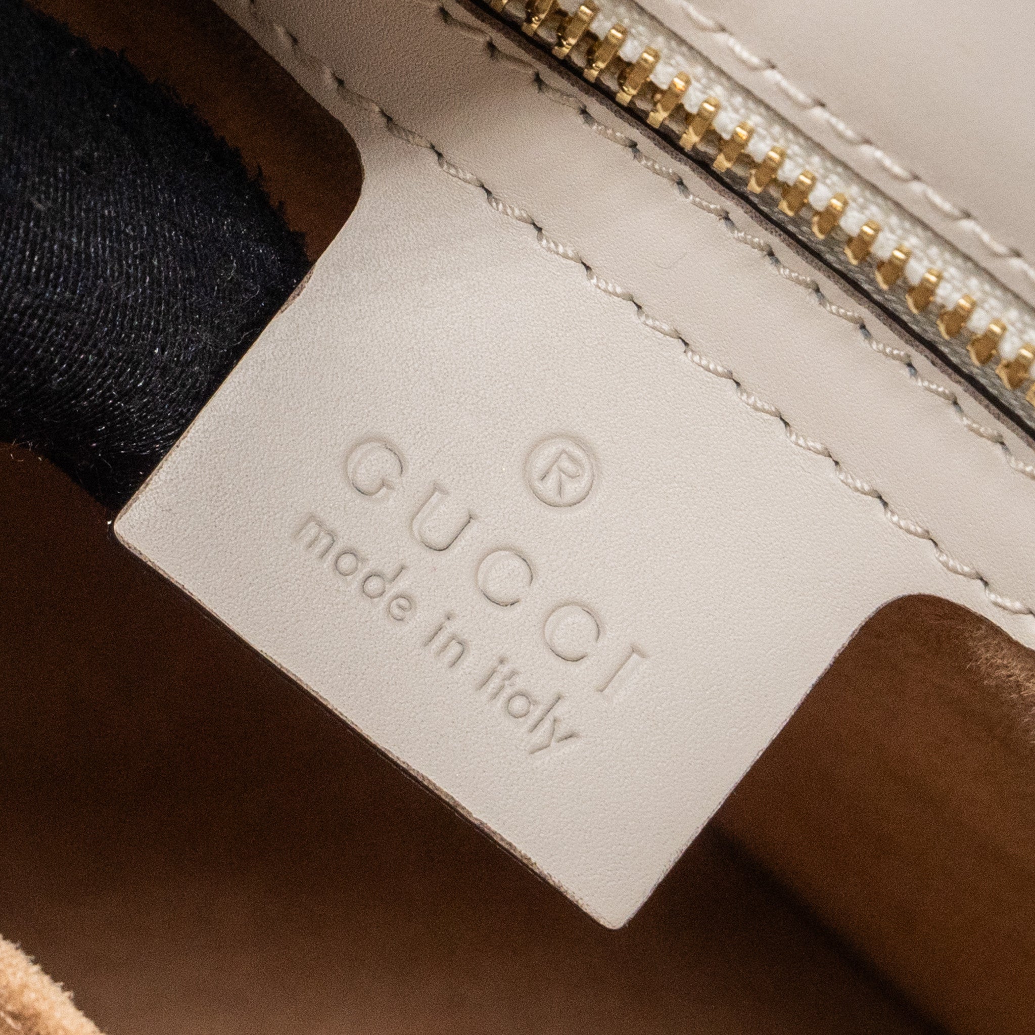 gucci-sylvie-shoulder-bag-calfskin-white-ghw