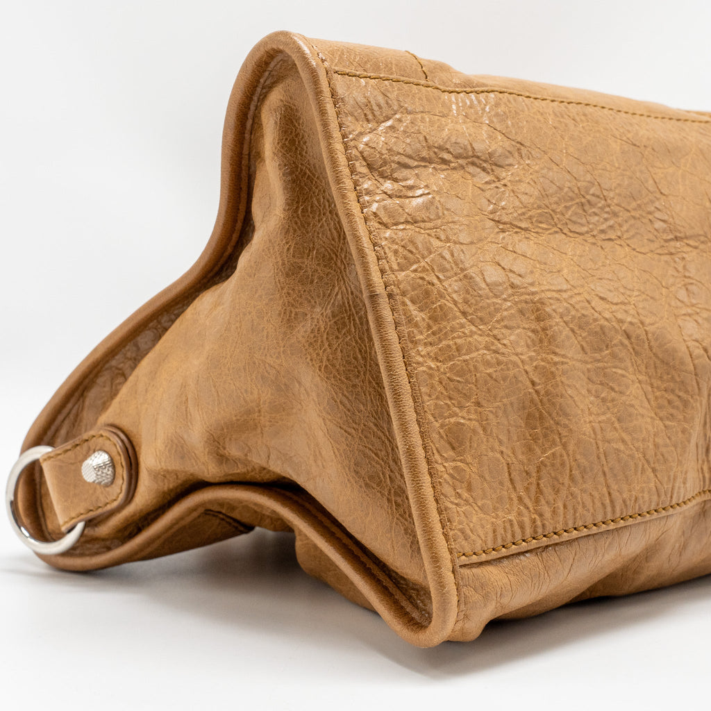 balenciaga-classic-city-bag-aged-calfskin-dark-beige-shw