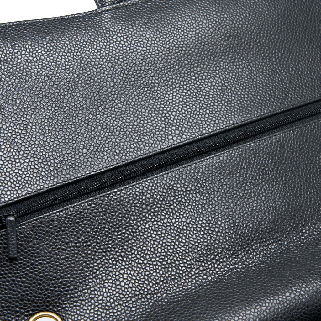 chanel-maxi-classic-double-flap-bag-caviar-black-ghw