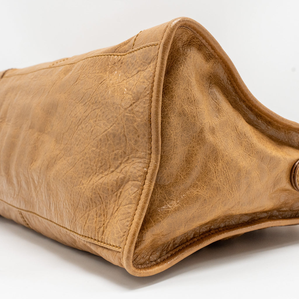 balenciaga-classic-city-bag-aged-calfskin-dark-beige-shw