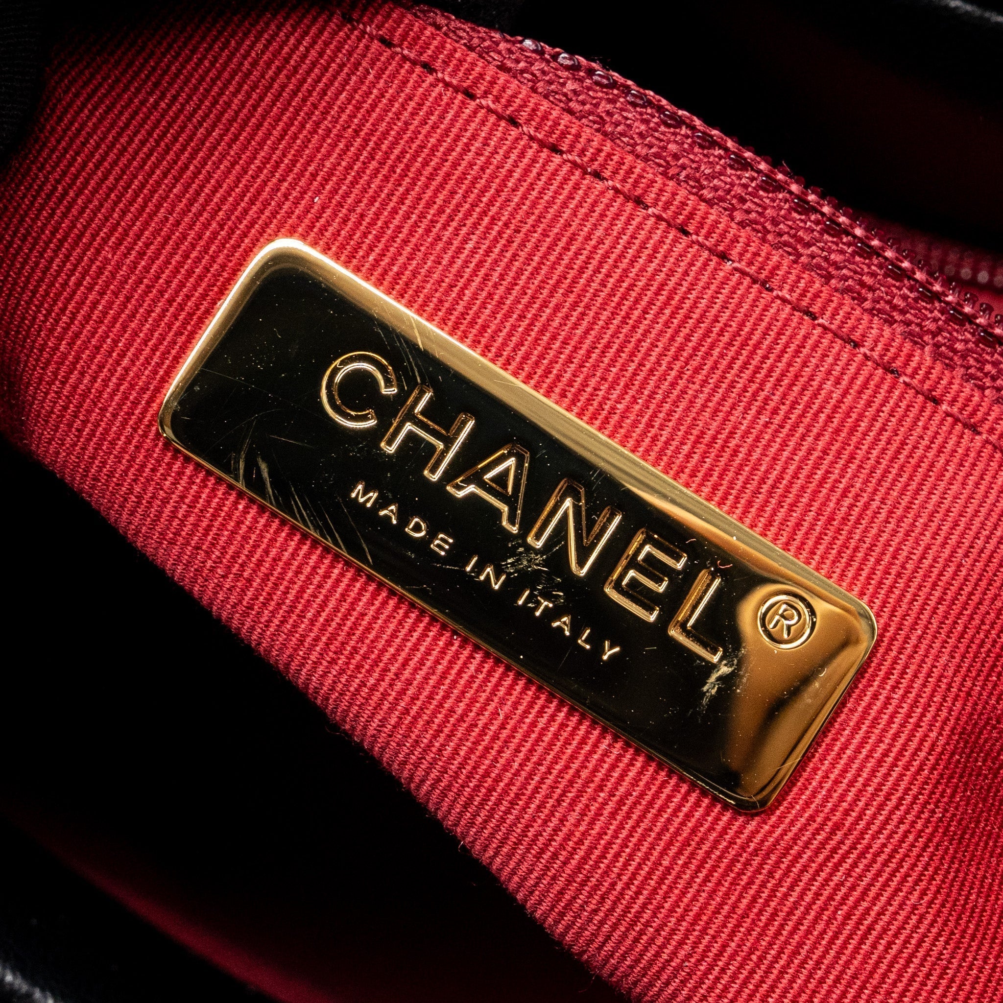 chanel-24c-hobo-shoulder-bag-lambskin-black-multicolour-hardware-microchip-copy