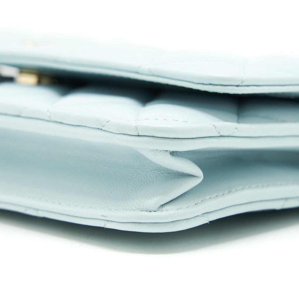 chanel-ribbon-wallet-on-chain-lambskin-light-blue-lghw