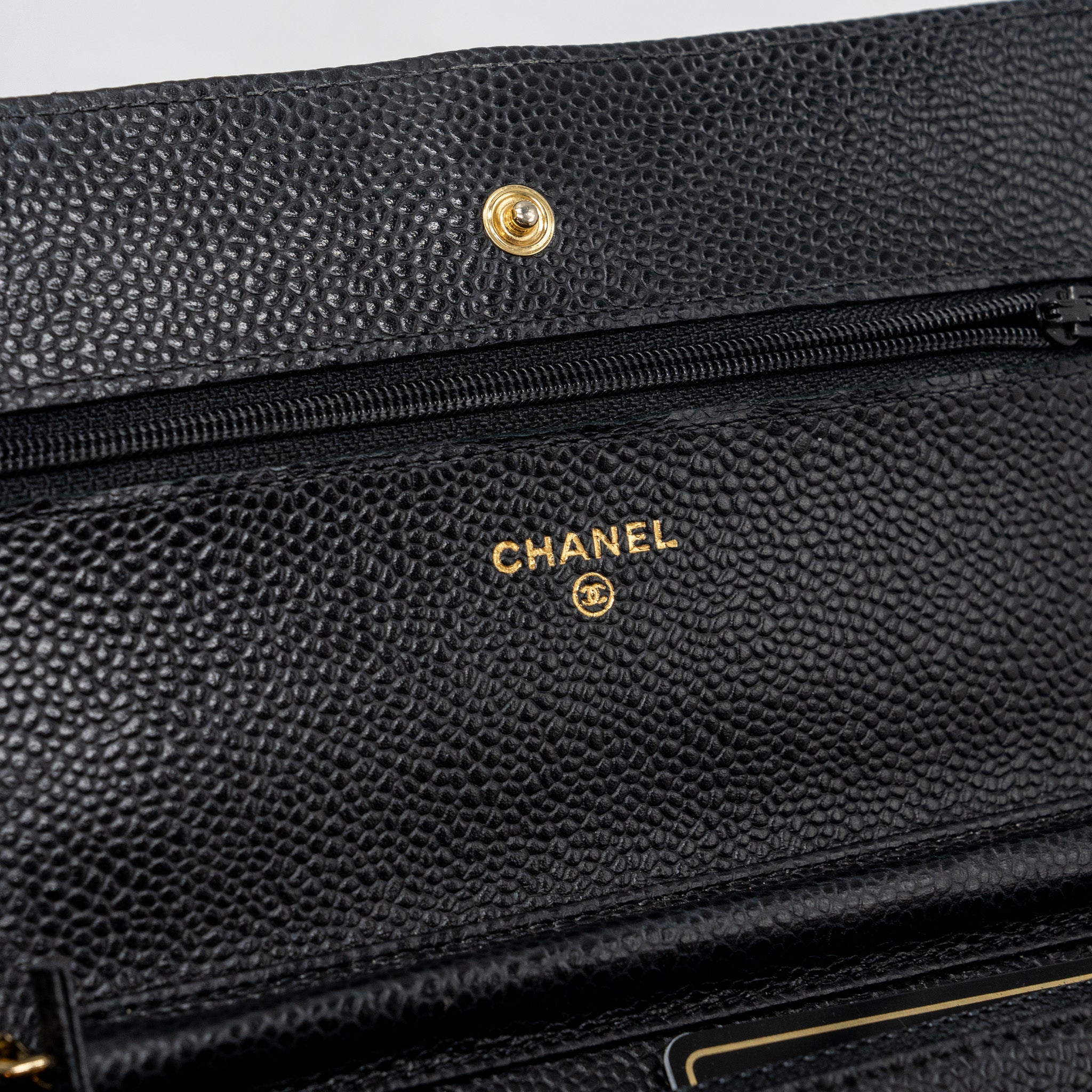chanel-classic-wallet-on-chain-black-caviar-black-ghw