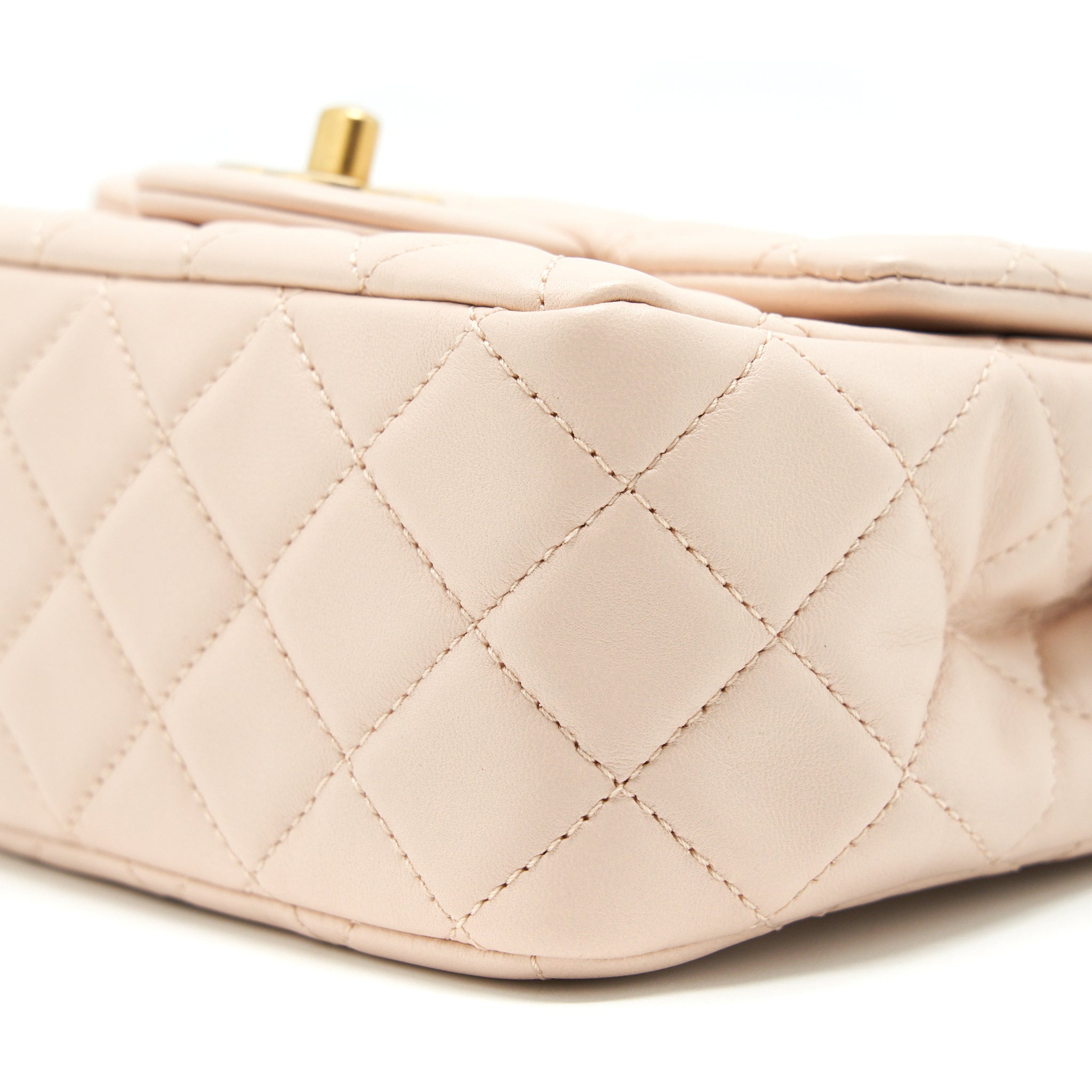 chanel-22c-pearl-crush-mini-square-flap-bag-light-pink-ghw