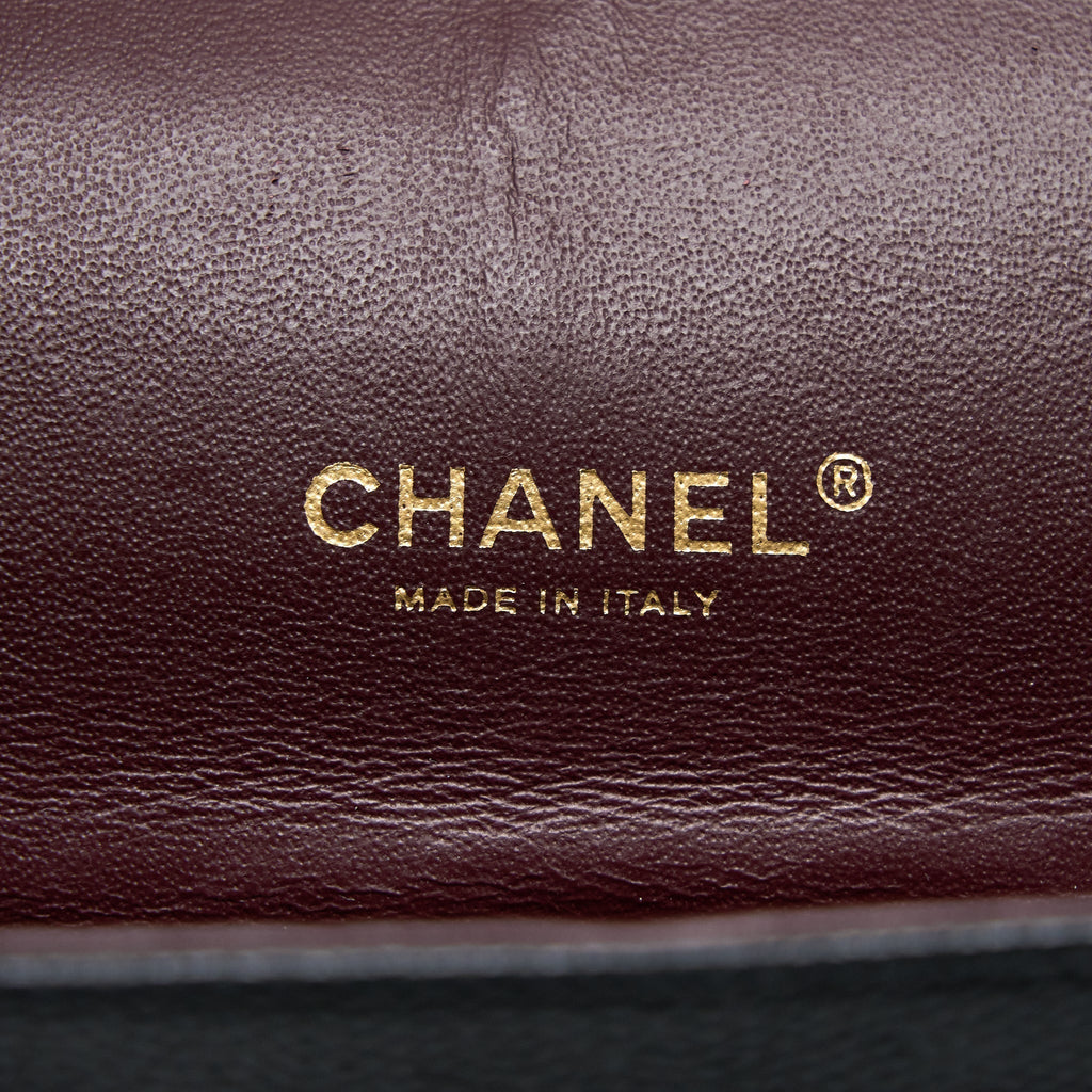 chanel-maxi-classic-double-flap-bag-caviar-black-ghw