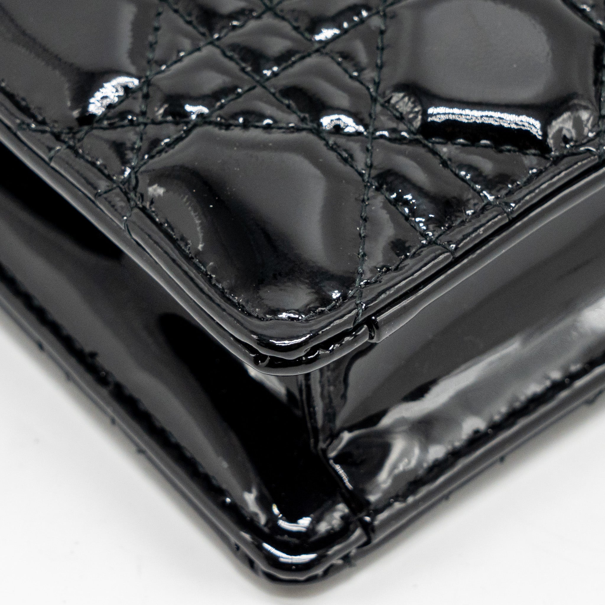 dior-caro-pouch-with-chain-patent-calfskin-black-ghw