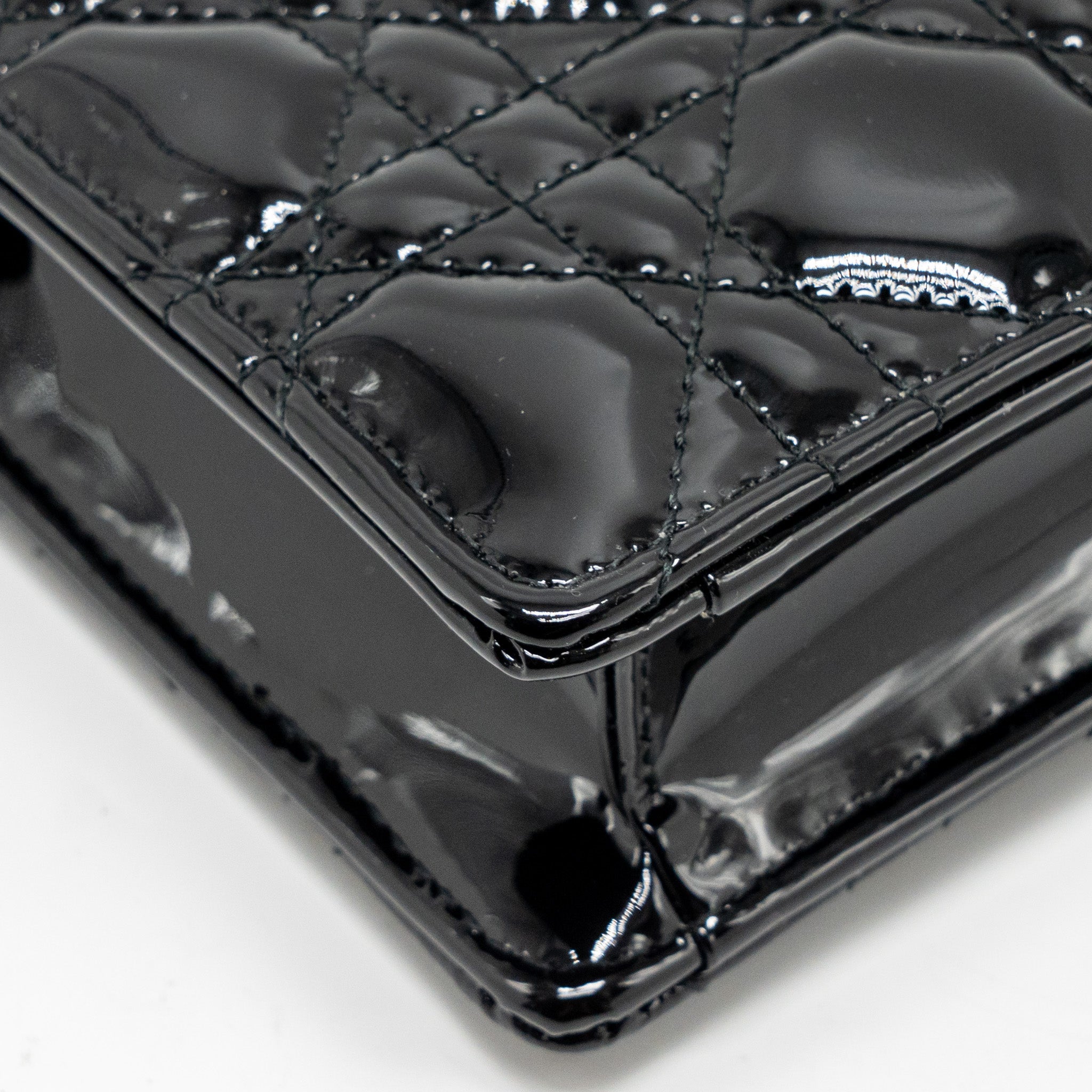 dior-caro-pouch-with-chain-patent-calfskin-black-ghw