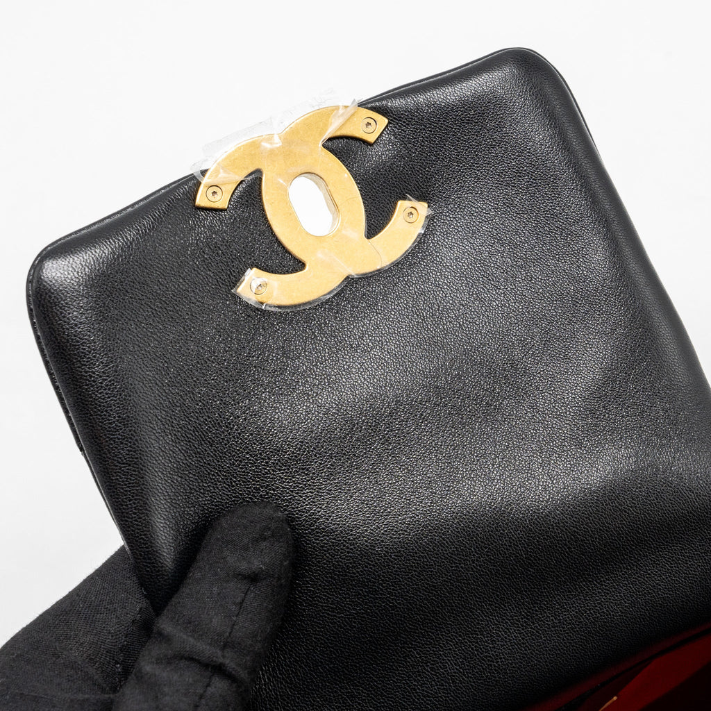 chanel-24c-hobo-shoulder-bag-lambskin-black-multicolour-hardware-microchip-copy