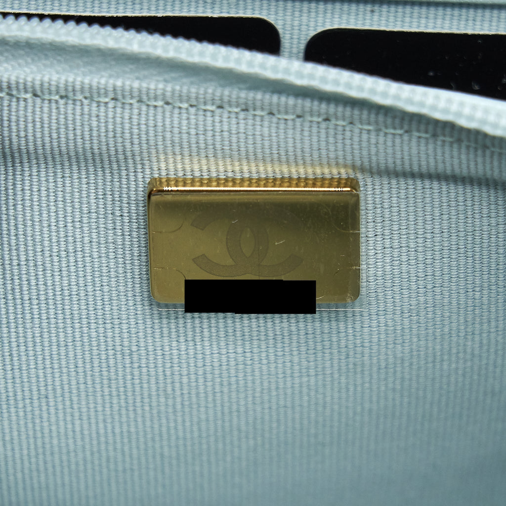 chanel-ribbon-wallet-on-chain-lambskin-light-blue-lghw