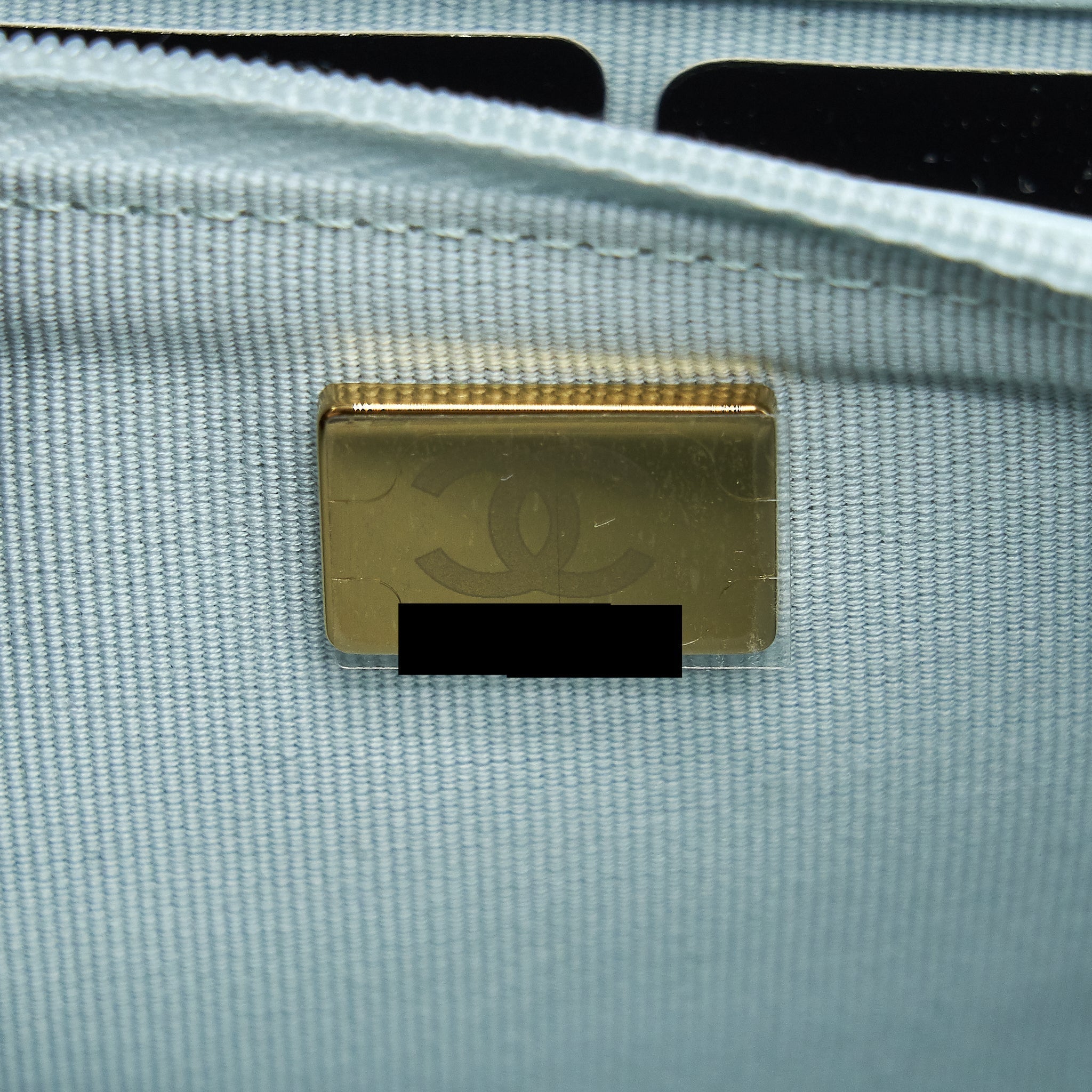 chanel-ribbon-wallet-on-chain-lambskin-light-blue-lghw