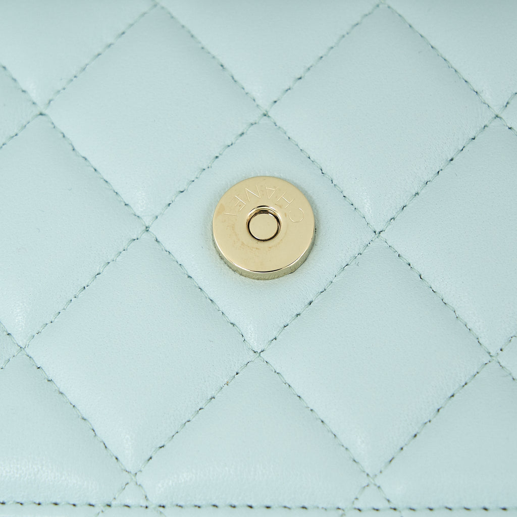 chanel-ribbon-wallet-on-chain-lambskin-light-blue-lghw