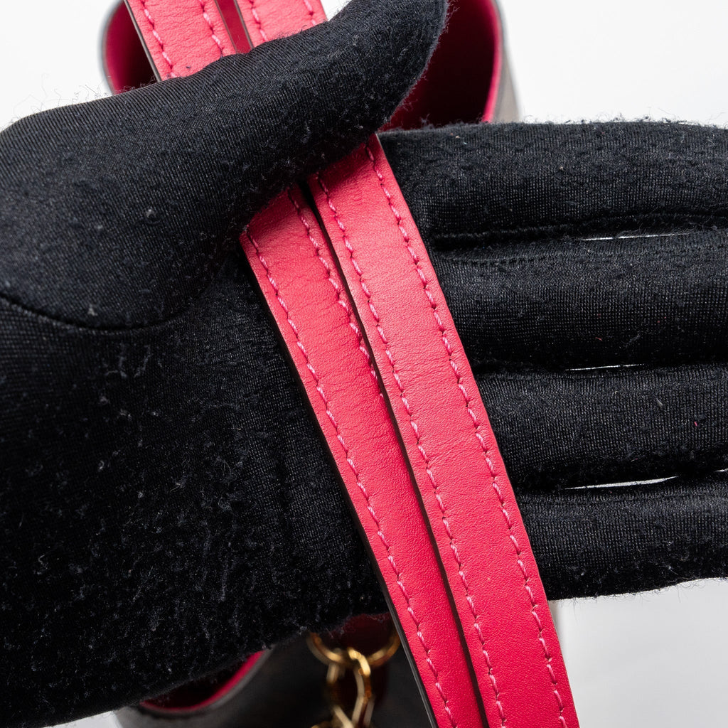louis-vuitton-neonoe-monogram-canvas-pink-ghw