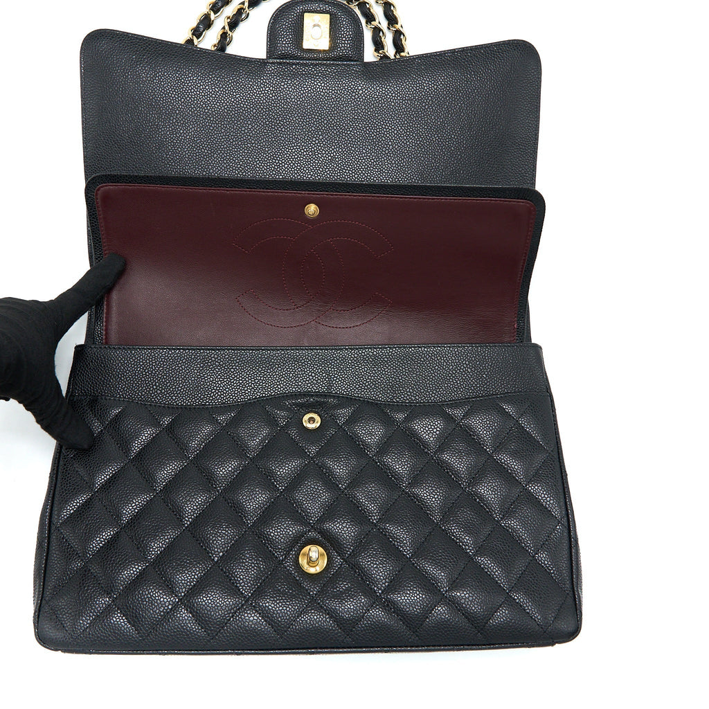 chanel-maxi-classic-double-flap-bag-caviar-black-ghw