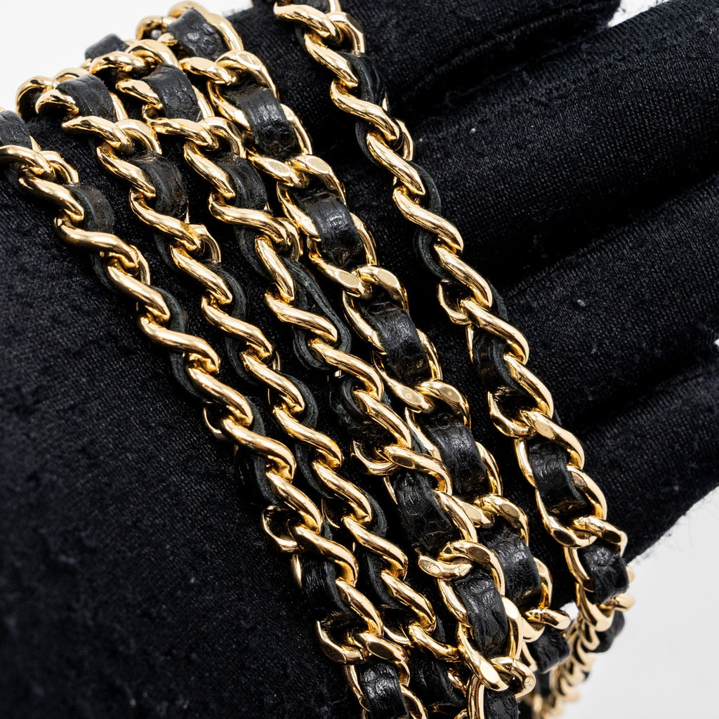 chanel-classic-wallet-on-chain-black-caviar-black-ghw