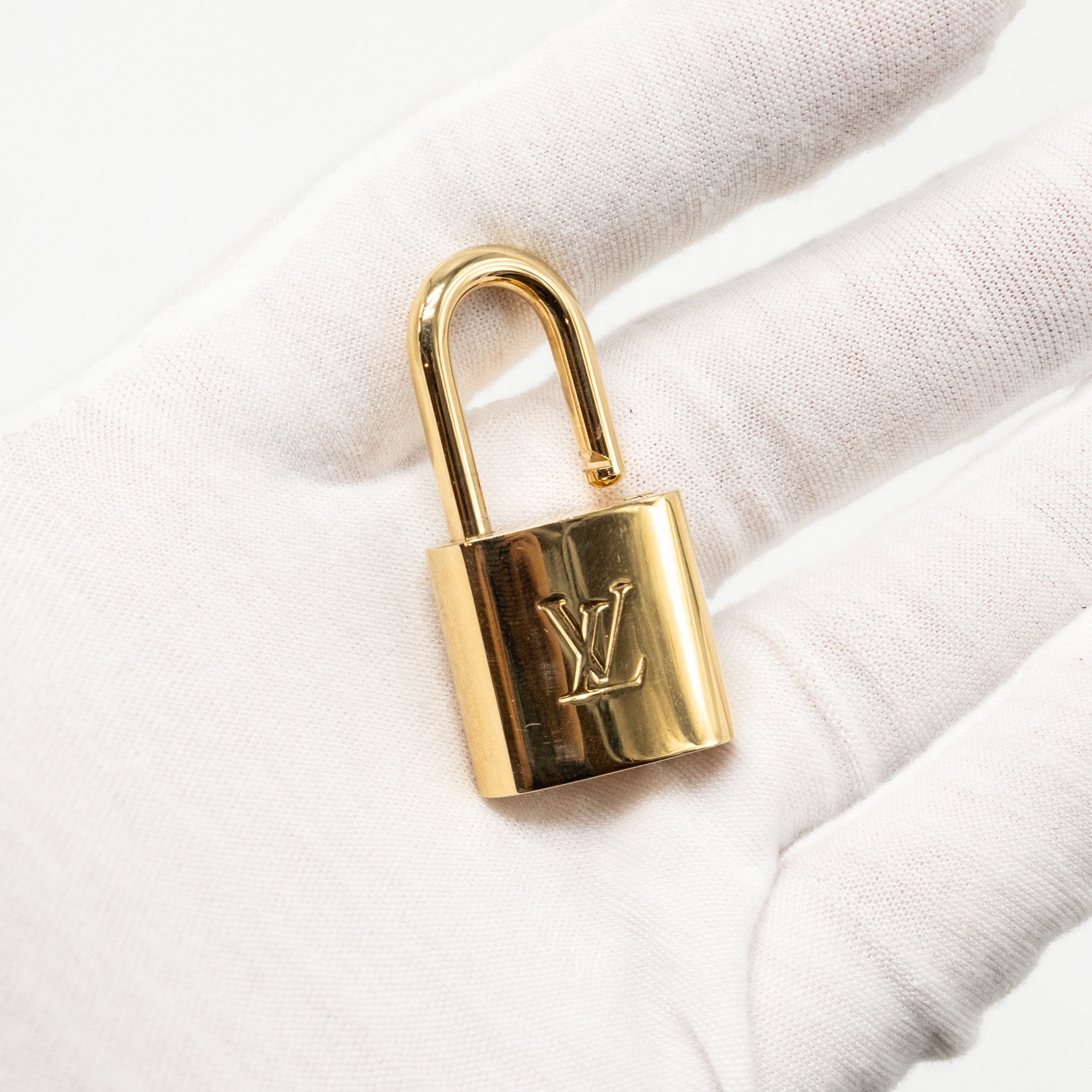 louis-vuitton-alma-bb-damier-ebene-ghw-6