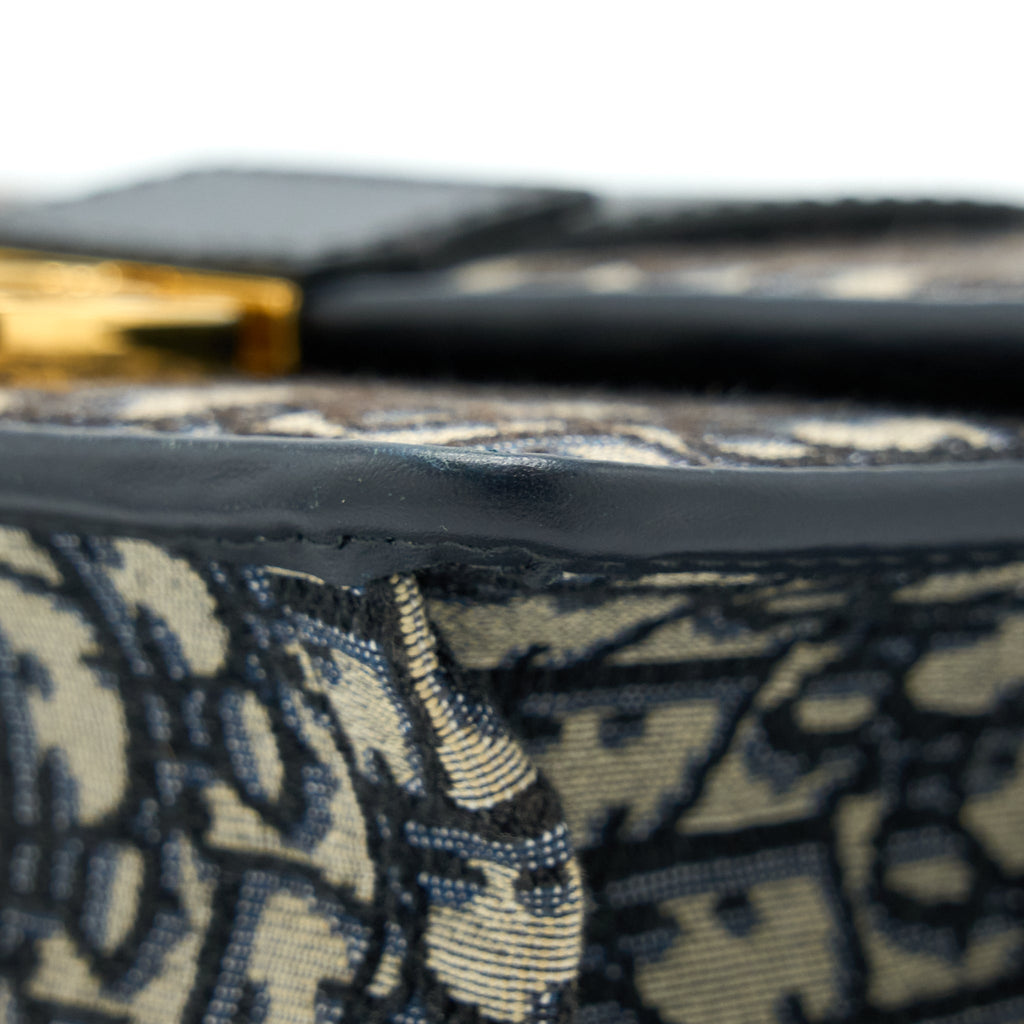 dior-montaigne-30-medium-bag-oblique-jacquard-ghw
