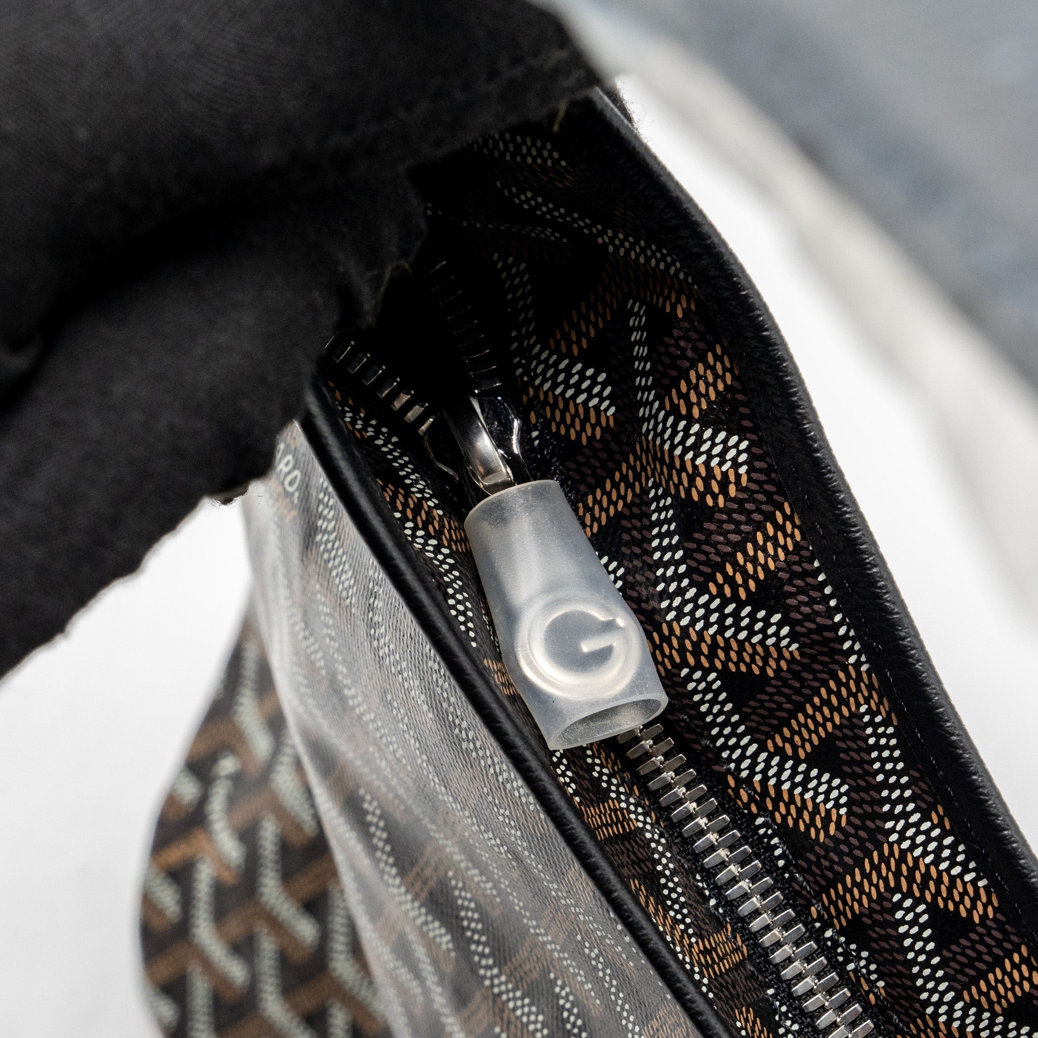 goyard-boheme-hobo-bag-goyardline-canvas-calfskin-black