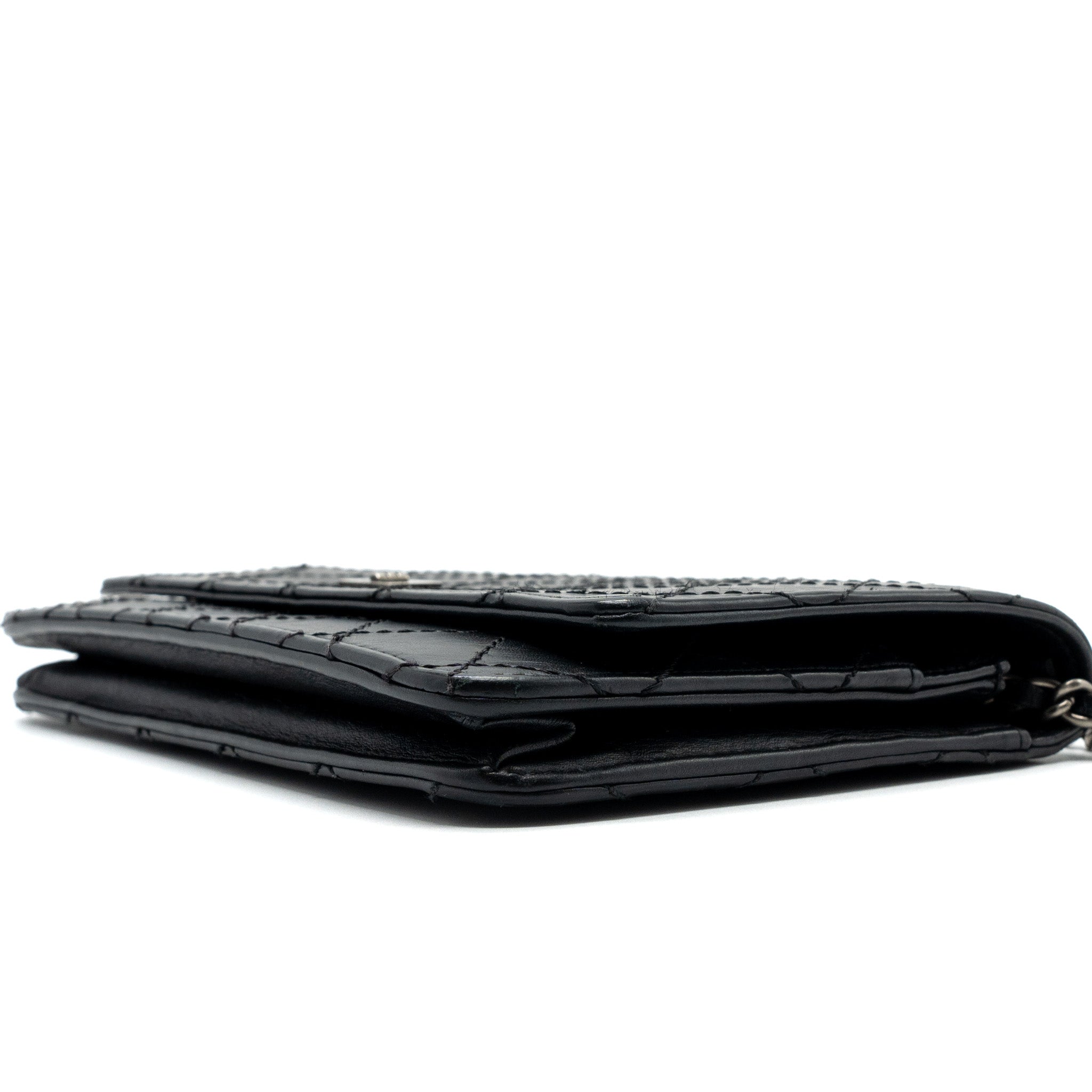 copy-of-chanel-2-55-wallet-on-chain-aged-calfskin-black-ruthenium-shw