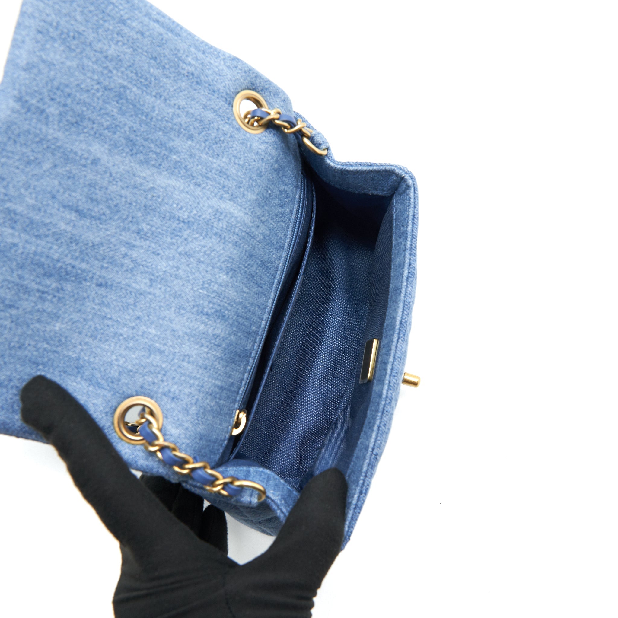 chanel-22c-denim-pearl-crush-mini-square-flap-bag-1