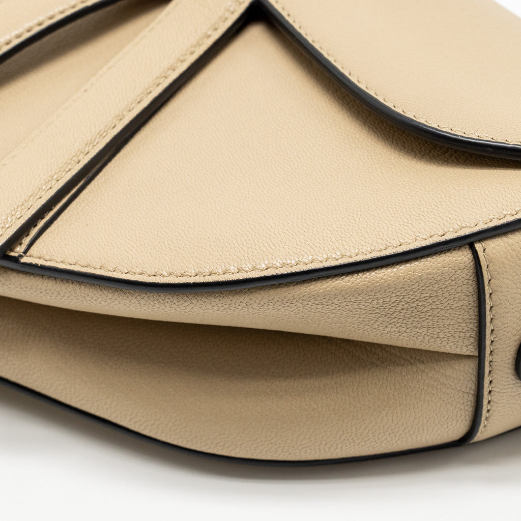 dior-medium-saddle-bag-goatskin-beige-ghw