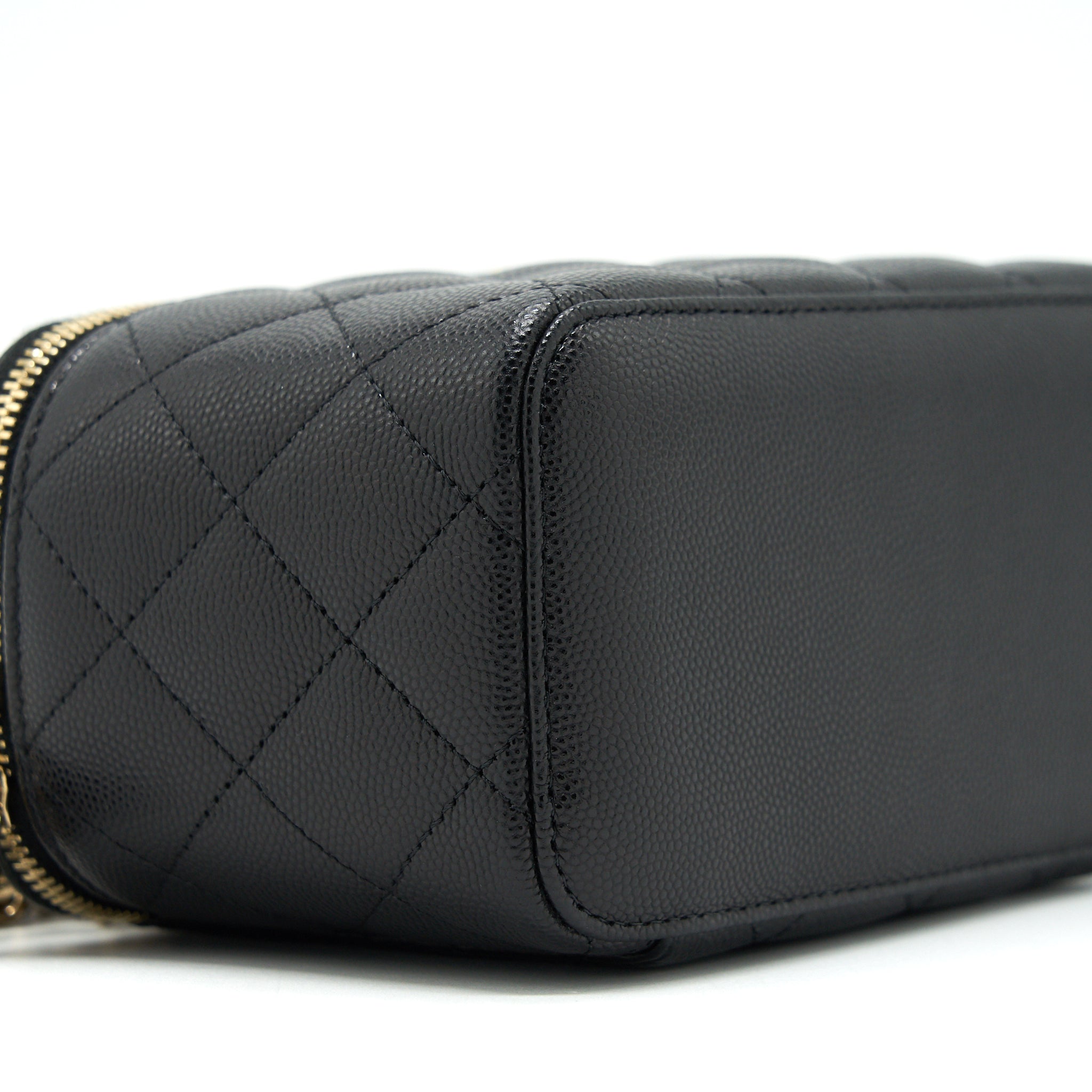 chanel-caviar-long-vanity-caviar-chain-black-lghw