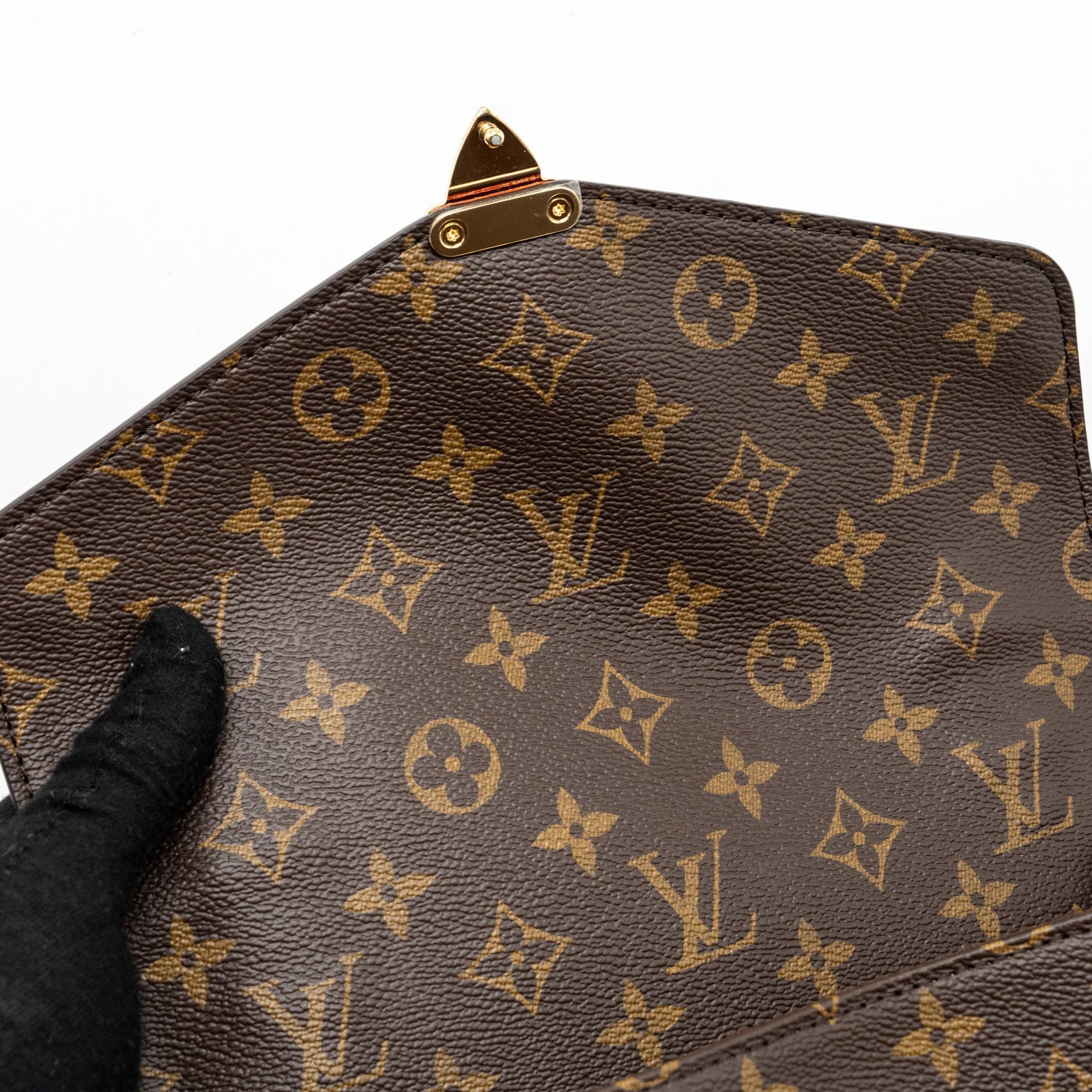 louis-vuitton-pochette-metis-monogram-canvas-ghw-23