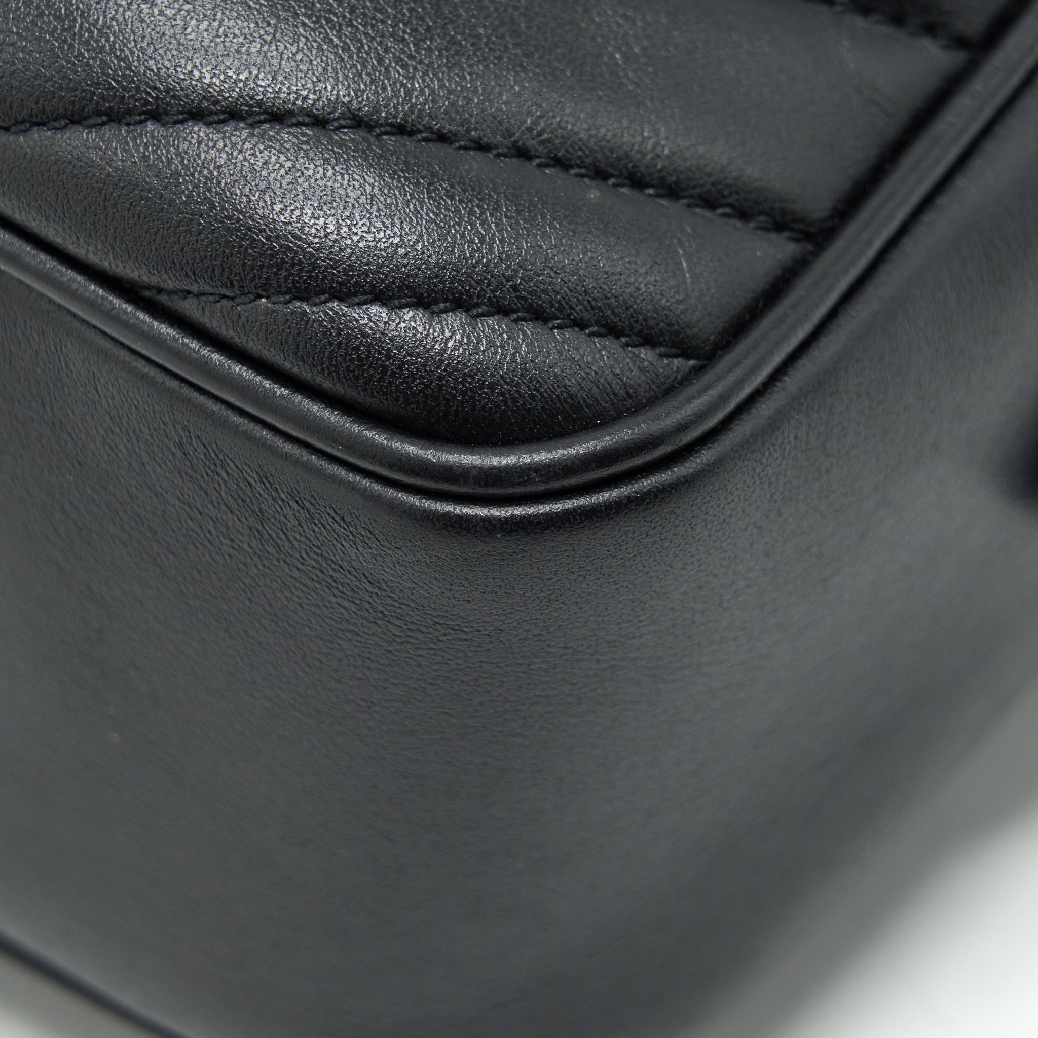 gucci-gg-marmont-small-matelasse-shoulder-bag-black-ghw