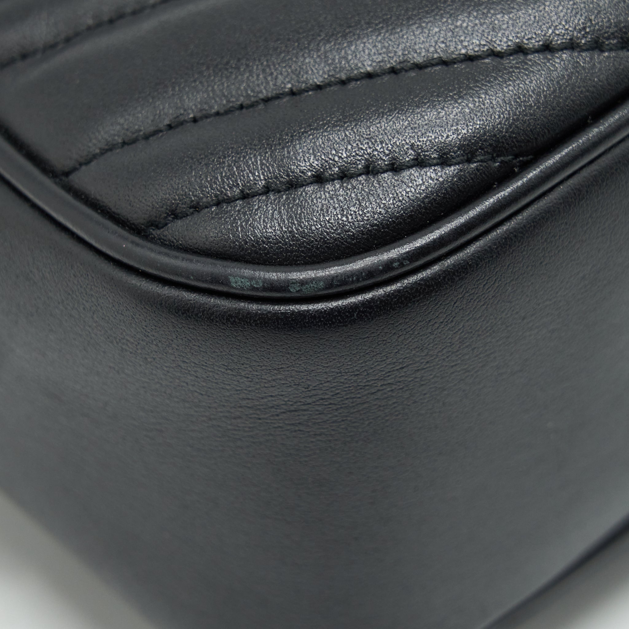 gucci-gg-marmont-small-matelasse-shoulder-bag-black-ghw