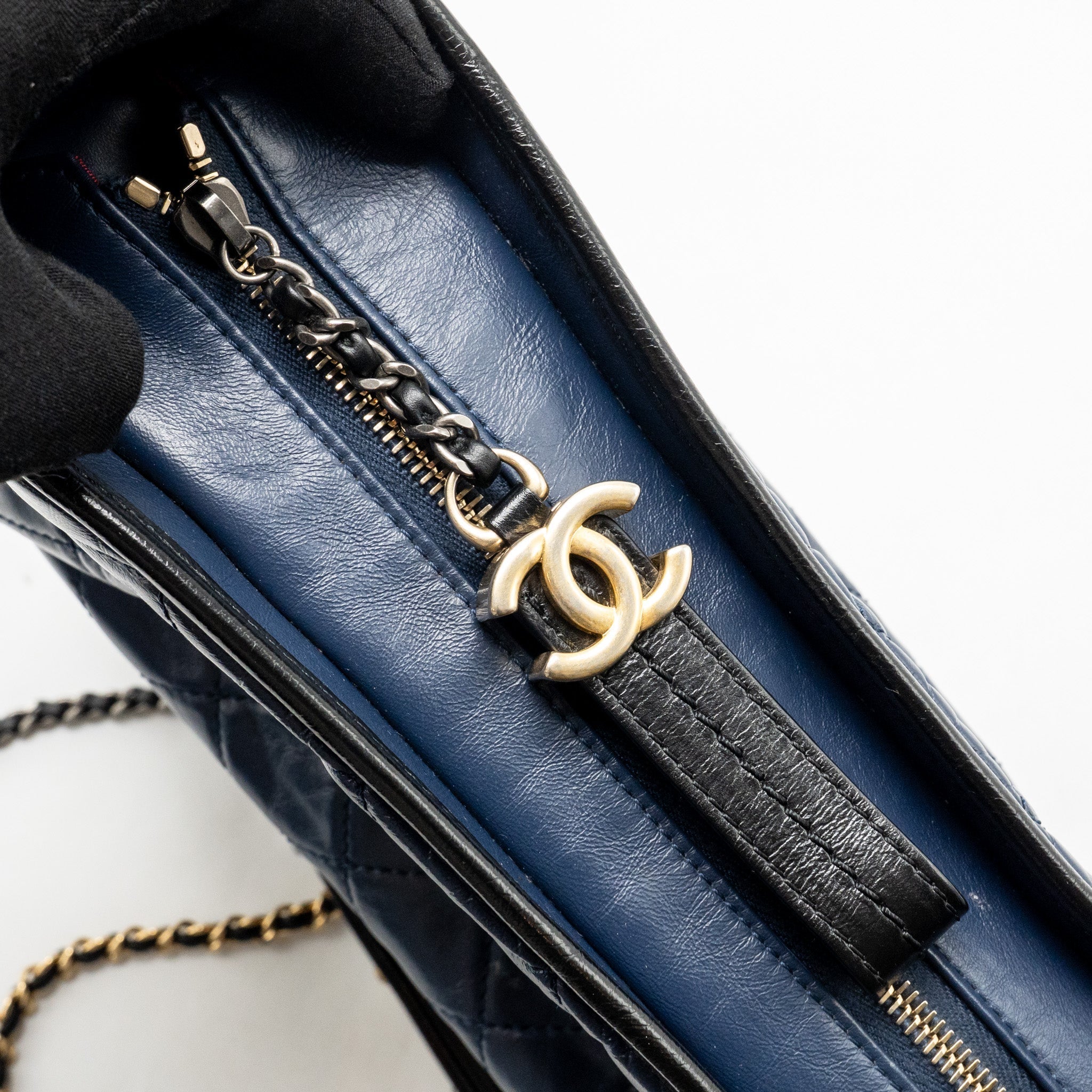 chanel-medium-gabrielle-black-26043105