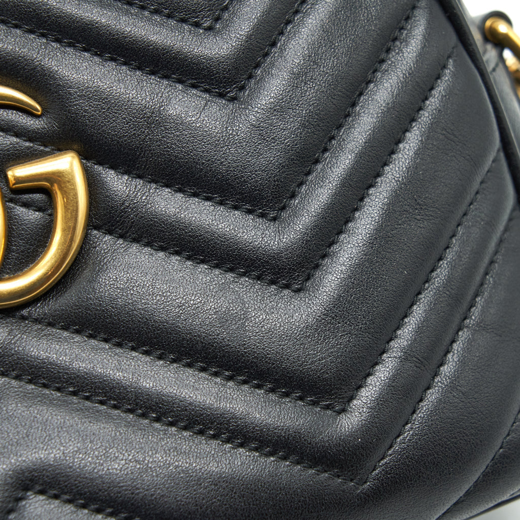gucci-gg-marmont-small-matelasse-shoulder-bag-black-ghw