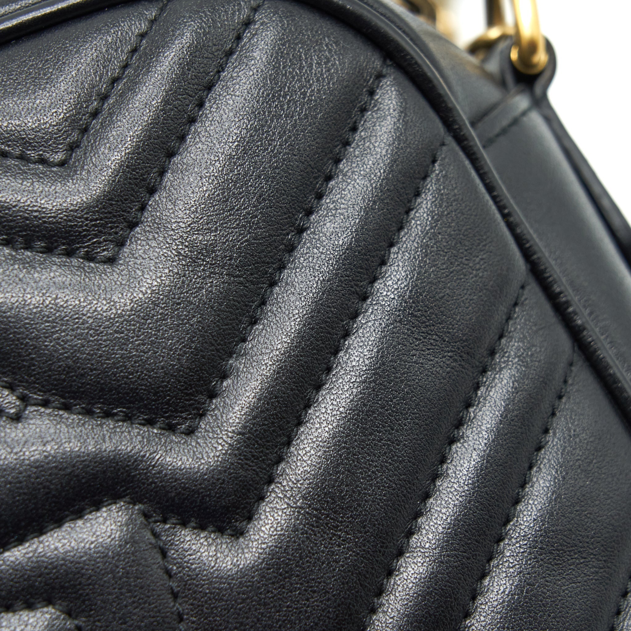 gucci-gg-marmont-small-matelasse-shoulder-bag-black-ghw