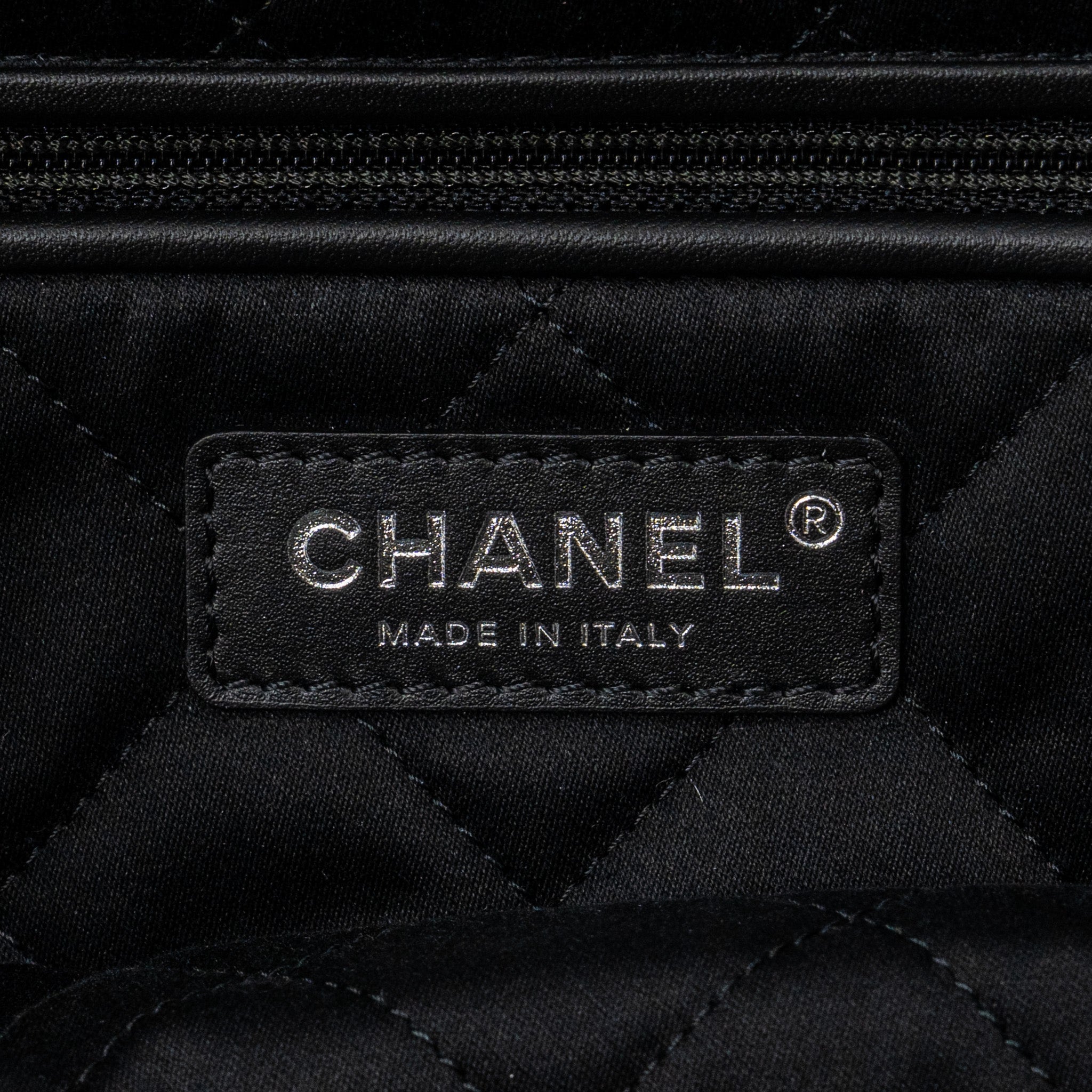 chanel-medium-22-bag-shiny-calfskin-black-shw-microchip